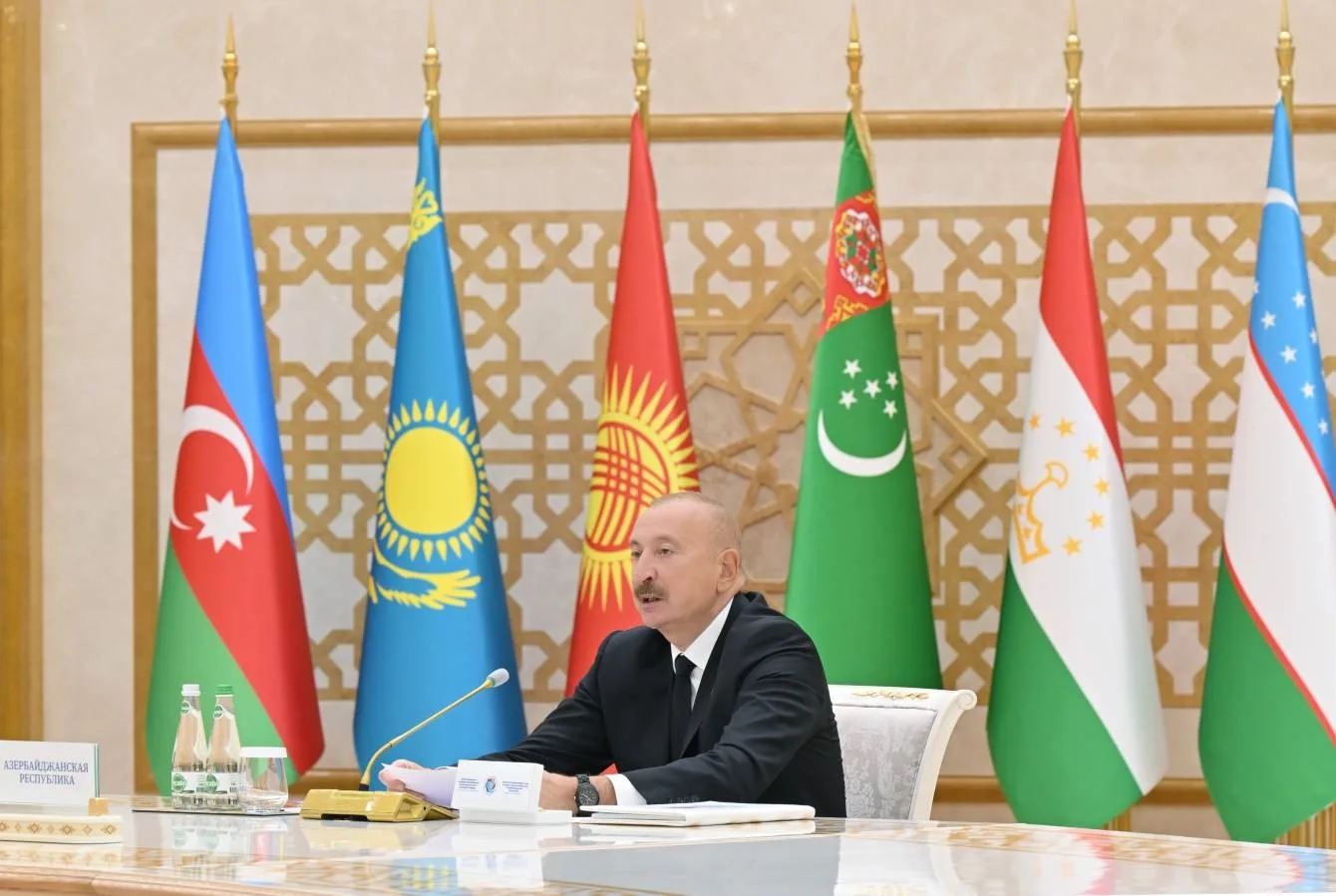 AZERBAYCAN CUMHURBAŞKANI İLHAM ALİYEV, AZERBAYCAN VE ORTA ASYA DEVLET BAŞKANLARI 8. İSTİŞARE TOPLANTISI’NA KATILMAK ÜZERE TÜRKMENİSTAN’IN TÜRKMENBAŞI ŞEHRİNE GELDİ.