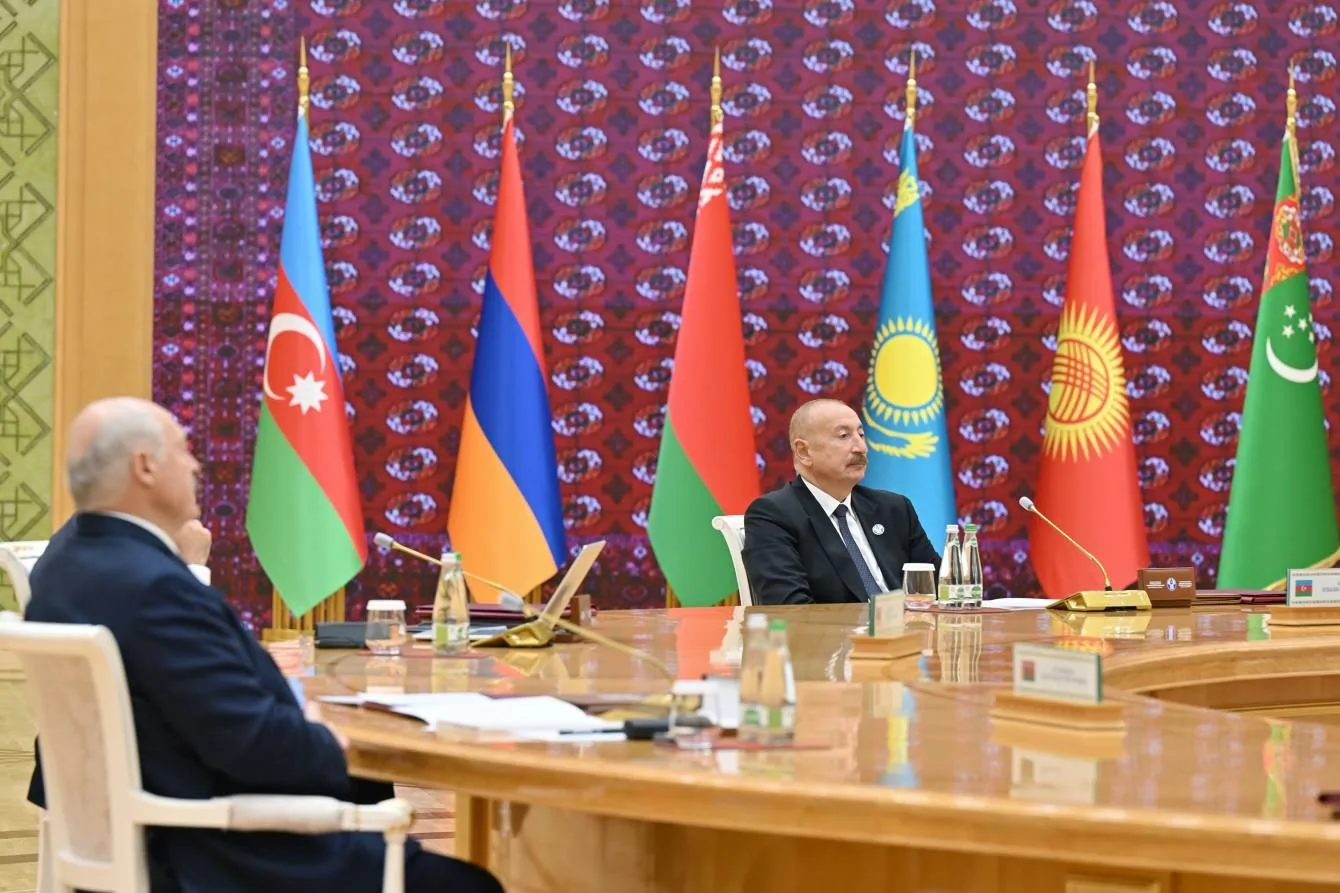 CUMHURBAŞKANI ALİYEV TEMASLARI KAPSAMINDA, BAĞIMSIZ DEVLETLER TEŞKİLATI (BDT) DEVLET BAŞKANLARI KONSEYİ'NİN SINIRLI KATILIMLI TOPLANTISINA KATILDI.
