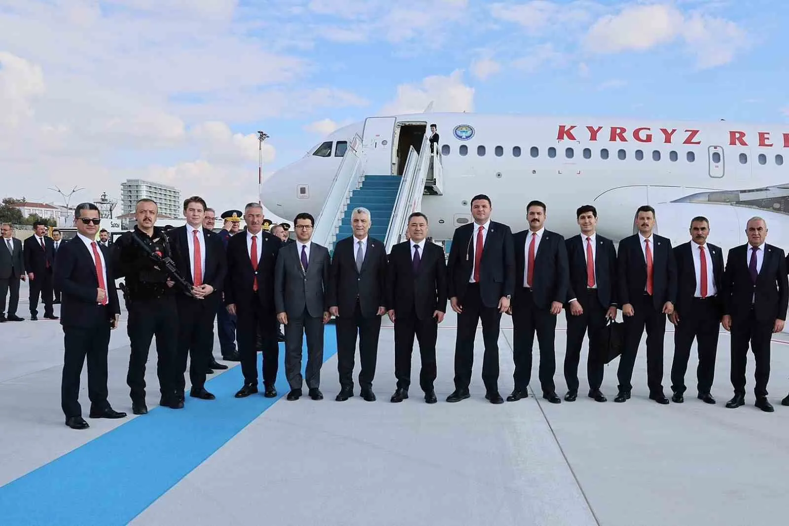 TİCARET BAKANI ÖMER BOLAT, KAZAKİSTAN'IN CUMHURBAŞKANI KASIM CÖMERT TOKAYEV VE KIRGIZİSTAN'IN CUMHURBAŞKANI SADIR CAPAROV'U YOLCU ETTİ.