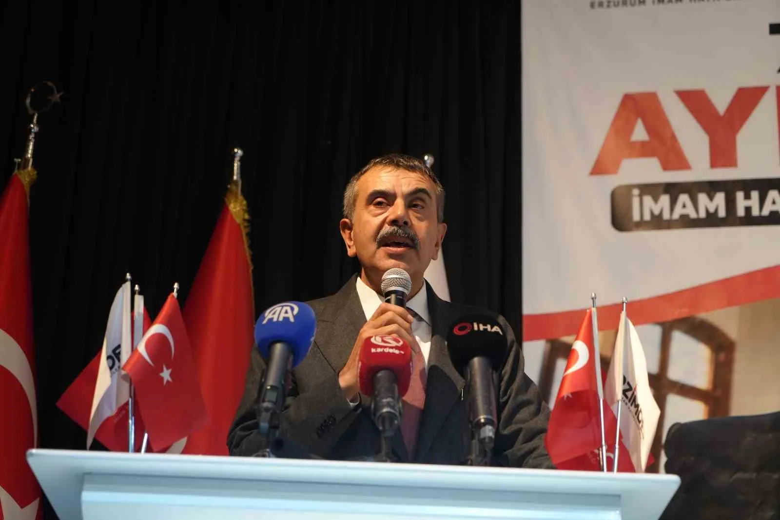 İMAM HATİPLER KURULUŞU’NUN 75. YILI VE İMAM HATİPLER HAFTASI PROGRAMI, MİLLİ EĞİTİM BAKANI YUSUF TEKİN’İN KATILIMIYLA ERZURUM’DA DÜZENLENDİ.