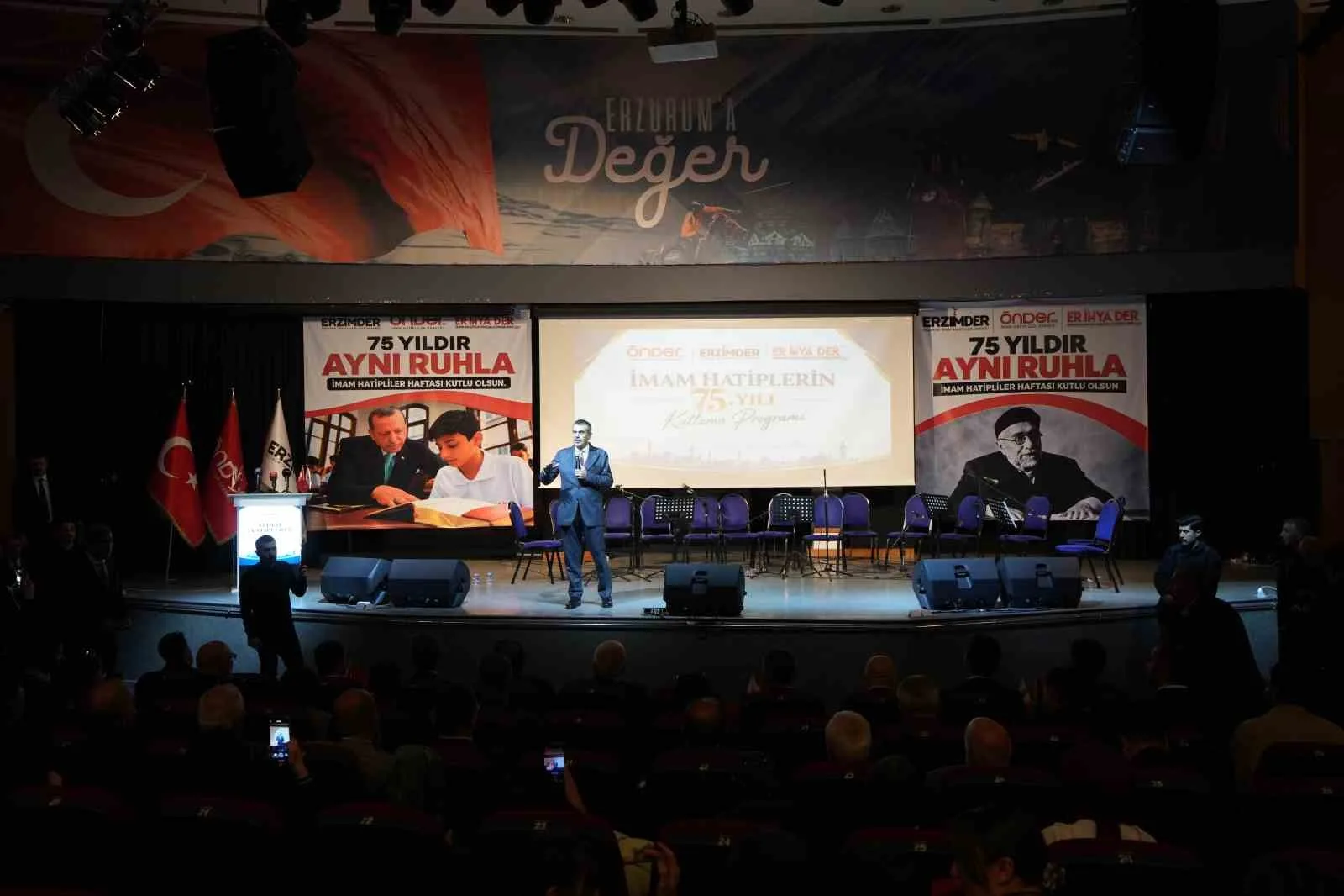 İMAM HATİPLER KURULUŞU’NUN 75. YILI VE İMAM HATİPLER HAFTASI PROGRAMI, MİLLİ EĞİTİM BAKANI YUSUF TEKİN’İN KATILIMIYLA ERZURUM’DA DÜZENLENDİ.