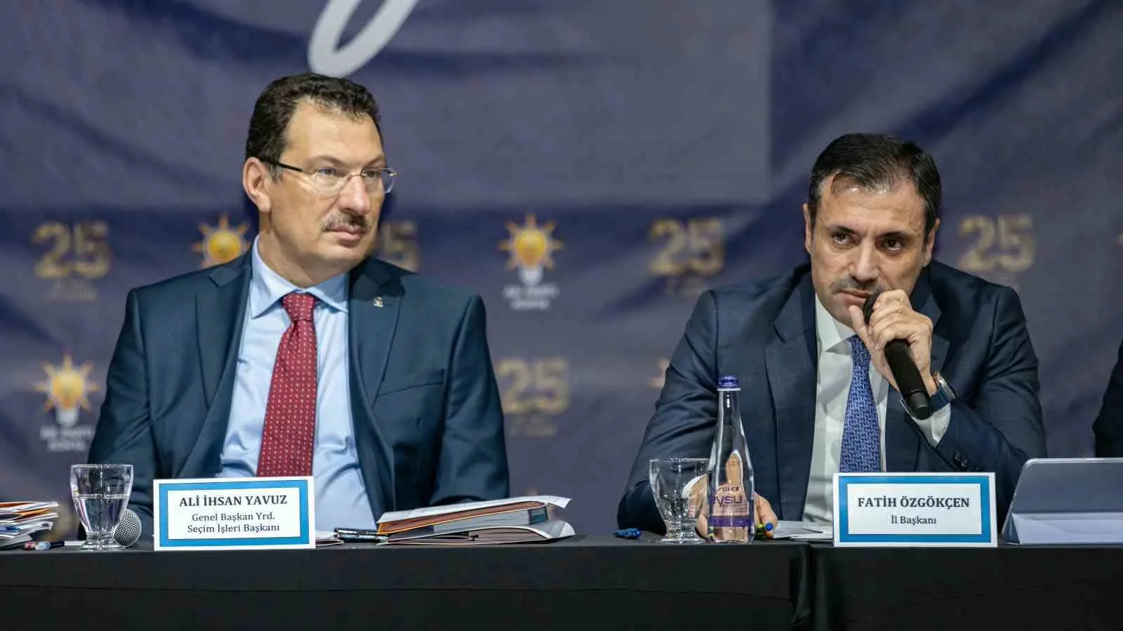 AK PARTİ SEÇİM İŞLERİNDEN SORUMLU GENEL BAŞKAN YARDIMCISI ALİ İHSAN YAVUZ’UN KATILIMIYLA GERÇEKLEŞTİRİLEN SEÇİM İŞLERİ BAŞKANLIĞI İSTİŞARE TOPLANTISI’NDA SEÇİM HAZIRLIKLARI, SAHA ÇALIŞMALARI, SANDIK GÜVENLİĞİ VE SEÇMEN İLETİŞİMİ DEĞERLENDİRİLDİ.