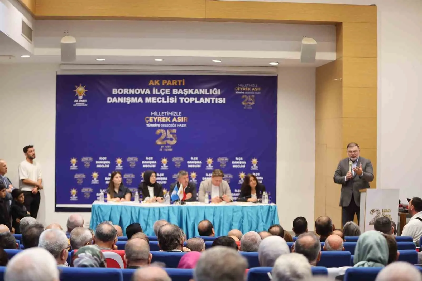 AK PARTİ İZMİR İL BAŞKANI BİLAL SAYGILI, BORNOVA İLÇE BAŞKANLIĞI TARAFINDAN DÜZENLENEN İLÇE DANIŞMA MECLİSİ TOPLANTISI’NDA KONUŞTU.