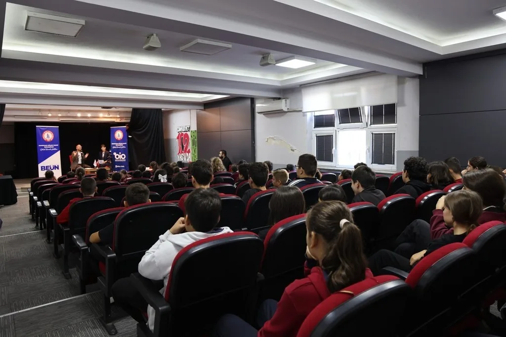 BEUN BİLİM KAFEDE ÖĞRENCİLER ŞİDDETE "HAYIR" DEDİ