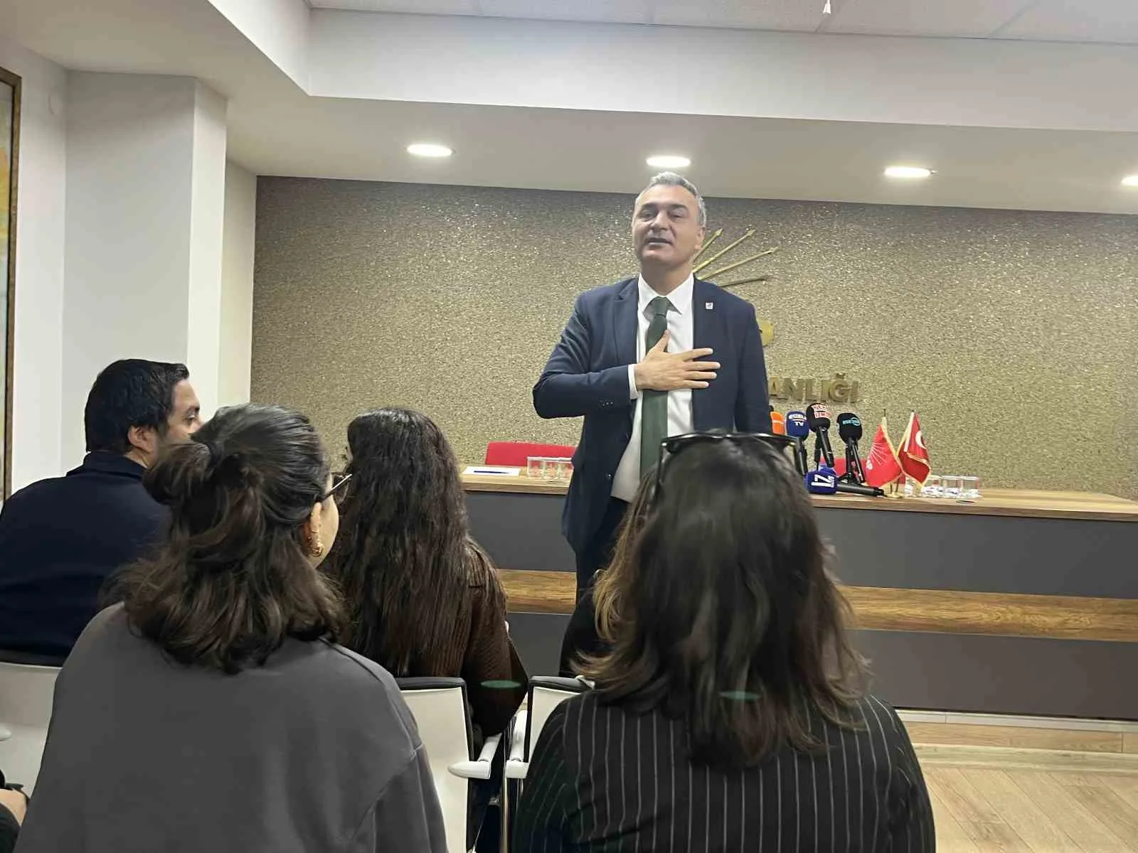 CHP PARTİ SÖZCÜSÜ VE YEREL YÖNETİMLERDEN SORUMLU GENEL BAŞKAN YARDIMCISI MÜSLİM SARI,