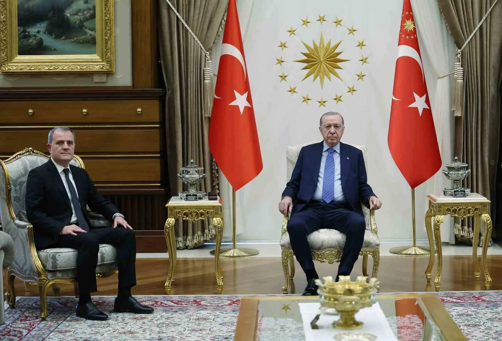 CUMHURBAŞKANI RECEP TAYYİP ERDOĞAN, TÜRK DEVLETLERİ TEŞKİLATI (TDT) DEVLET BAŞKANLARI 13. ZİRVESİ KAPSAMINDA ANKARA'DA BULUNAN AZERBAYCAN DIŞİŞLERİ BAKANI CEYHUN BAYRAMOV İLE BİR ARAYA GELDİ.