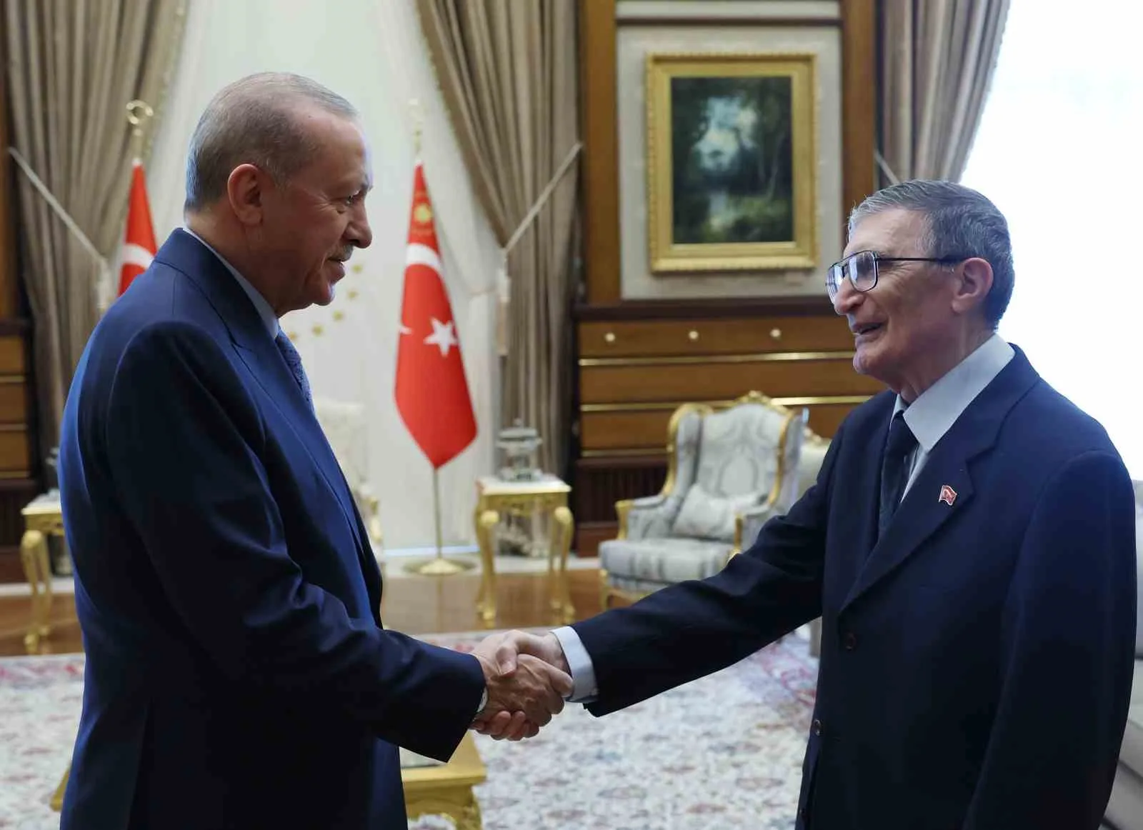 CUMHURBAŞKANI RECEP TAYYİP ERDOĞAN, NOBEL ÖDÜLLÜ BİLİM İNSANI AZİZ SANCAR VE EŞİ GWEN BOLES SANCAR'I KABUL ETTİ.