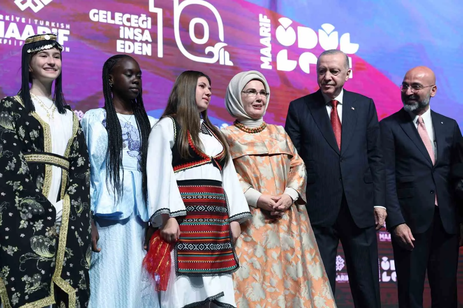 CUMHURBAŞKANI RECEP TAYYİP ERDOĞAN, BEŞTEPE MİLLET KÜTÜPHANESİNDE DÜZENLENEN TÜRKİYE MAARİF VAKFI 10. YIL PROGRAMI'NA KATILDI.
