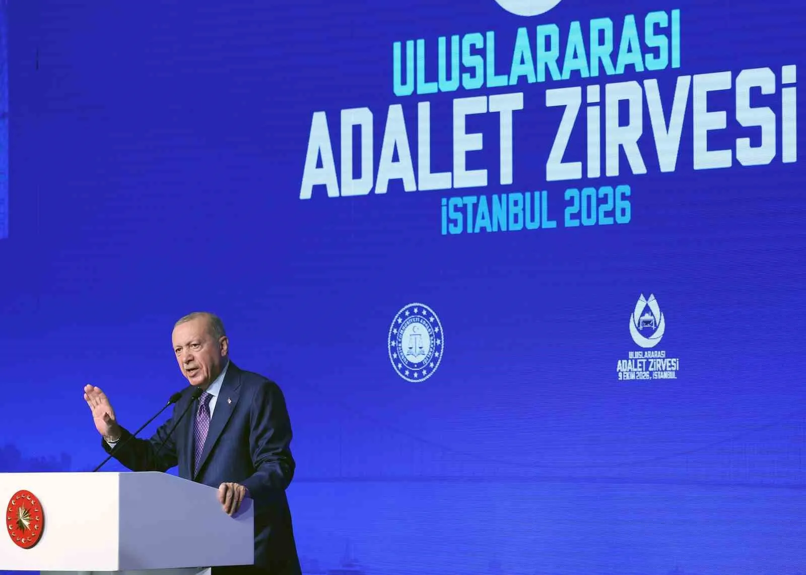 CUMHURBAŞKANI RECEP ERDOĞAN: "TÜRKİYE GEREKİRSE SIKINTI ÇEKER AMA KENDİSİNE UMUT BAĞLAYAN, HAKSIZLIĞA UĞRAYAN İNSANLARA DA SIRTINI DÖNMEZ"
