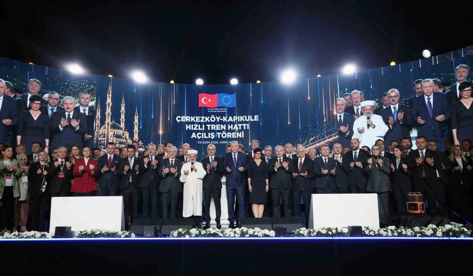 ERDOĞAN VATMAN KOLTUĞUNA GEÇTİ: HIZLI TREN HATTINDA İLK SÜRÜŞÜ YAPTI