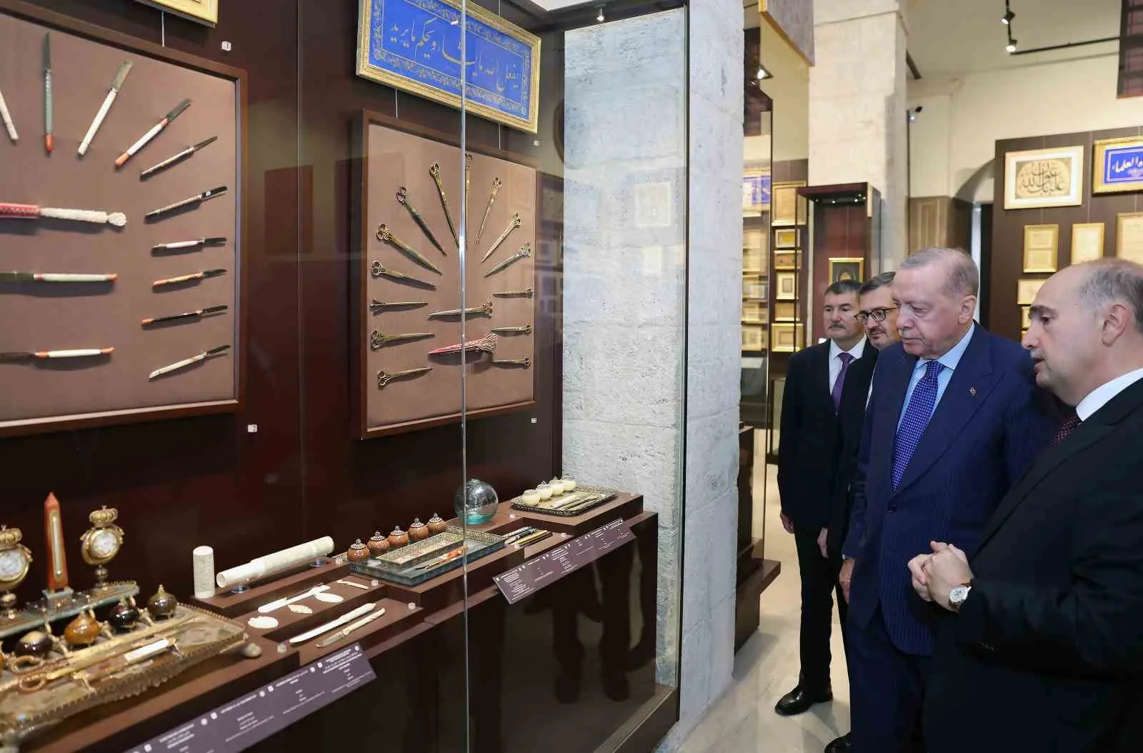 CUMHURBAŞKANI ERDOĞAN TOPKAPI SARAYI DARPHANE-İ AMİRE MÜZESİNİ GEZDİ.