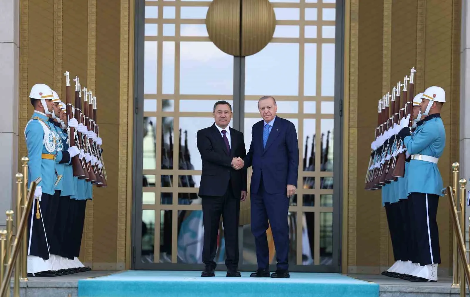 CUMHURBAŞKANI RECEP TAYYİP ERDOĞAN, TÜRK DEVLETLERİ TEŞKİLATI (TDT) DEVLET BAŞKANLARI 13. ZİRVESİ KAPSAMINDA ANKARA'DA BULUNAN KIRGIZİSTAN CUMHURBAŞKANI SADIR CAPAROV İLE BİR ARAYA GELDİ.