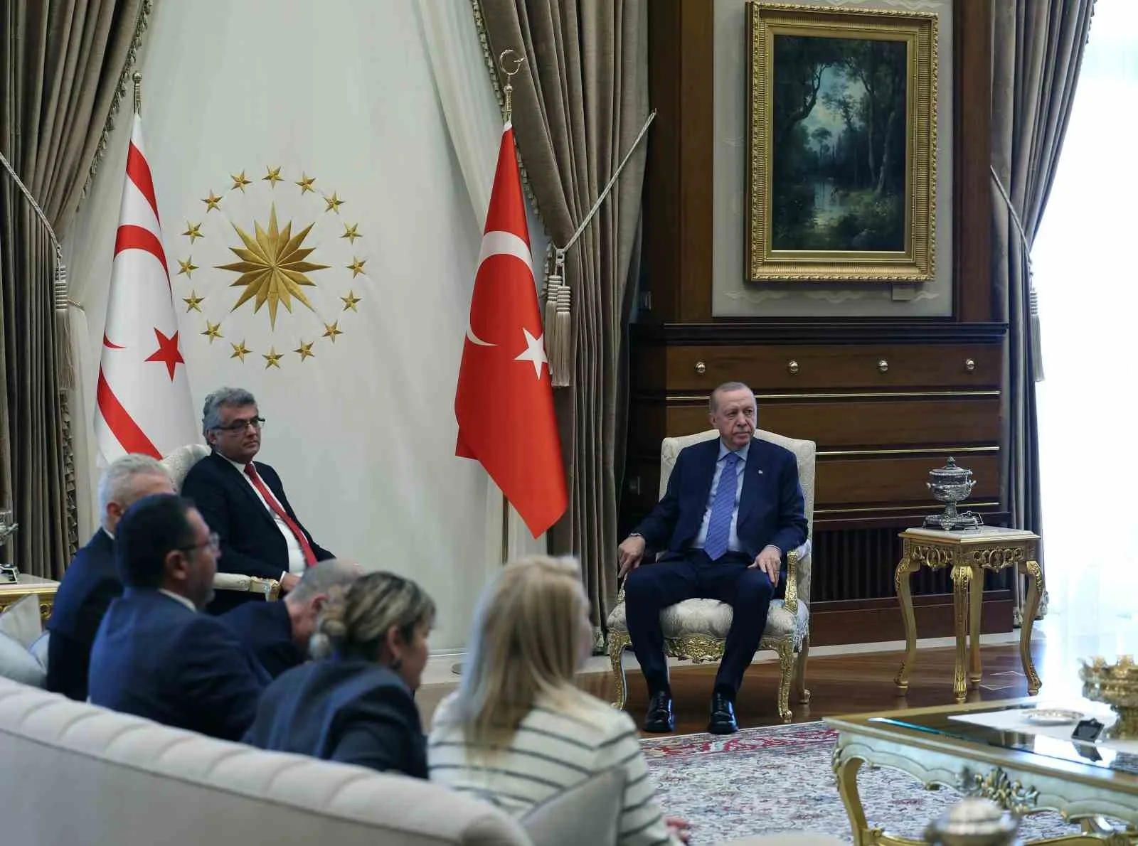 CUMHURBAŞKANI RECEP TAYYİP ERDOĞAN, TÜRK DEVLETLERİ TEŞKİLATI (TDT) DEVLET BAŞKANLARI 13. ZİRVESİ KAPSAMINDA ANKARA'DA BULUNAN KUZEY KIBRIS TÜRK CUMHURİYETİ (KKTC) CUMHURBAŞKANI TUFAN ERHÜRMAN İLE BİR ARAYA GELDİ.