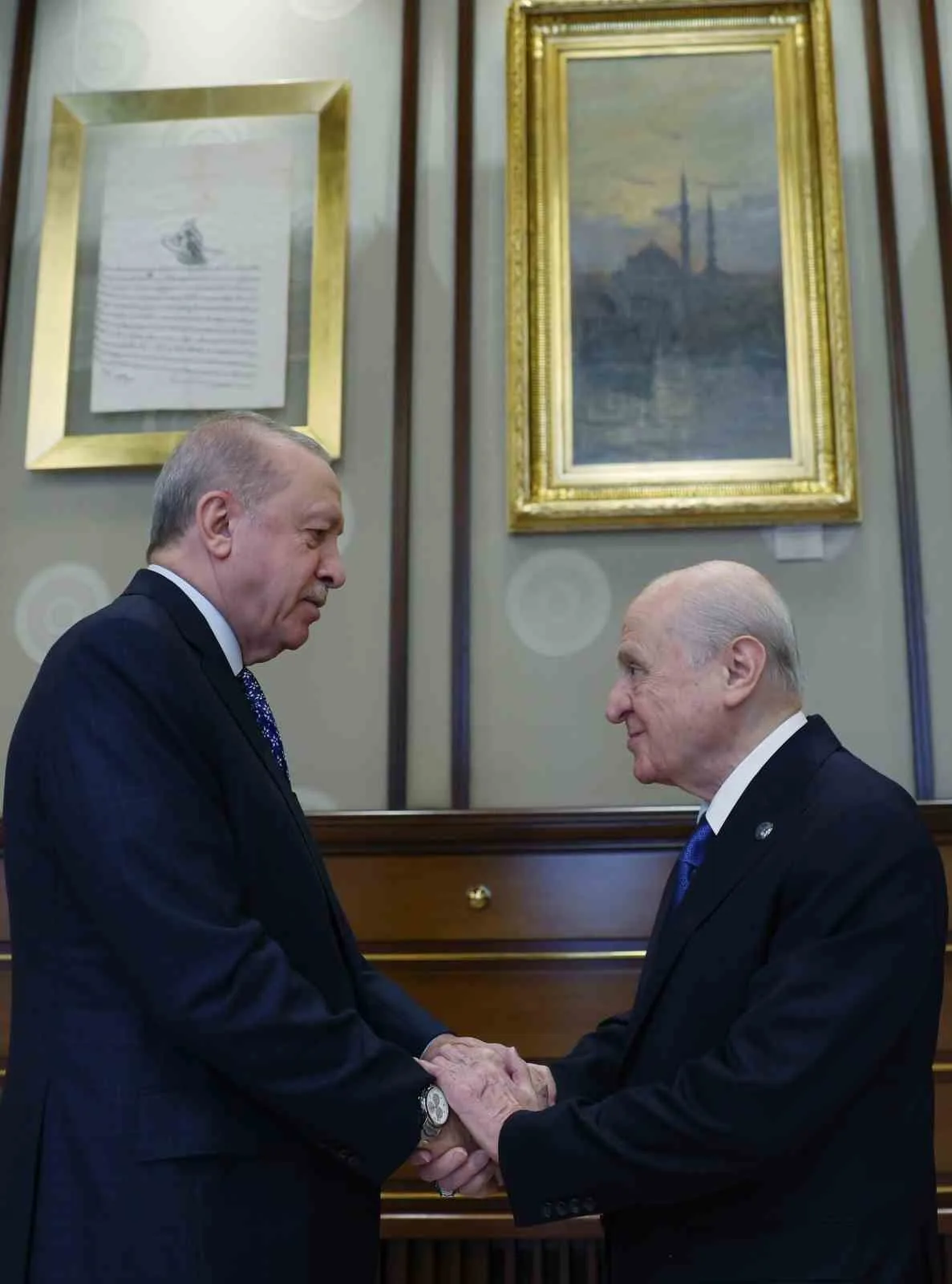 CUMHURBAŞKANI RECEP TAYYİP ERDOĞAN, MİLLİYETÇİ HAREKET PARTİSİ GENEL BAŞKANI DEVLET BAHÇELİ'Yİ KABUL ETTİ.