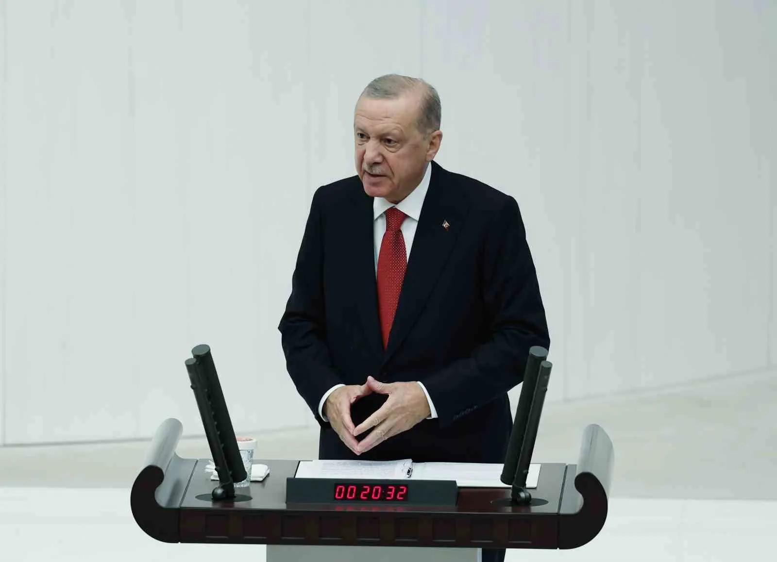 CUMHURBAŞKANI ERDOĞAN: "TÜRKİYE EKONOMİSİNİ YIPRATMAYA ÇALIŞAN FELAKET TÜCCARLARI KAYBEDECEK, ÜLKEMİZ VE MİLLETİMİZ KATBEKAT FAZLASINI KAZANACAKTIR"