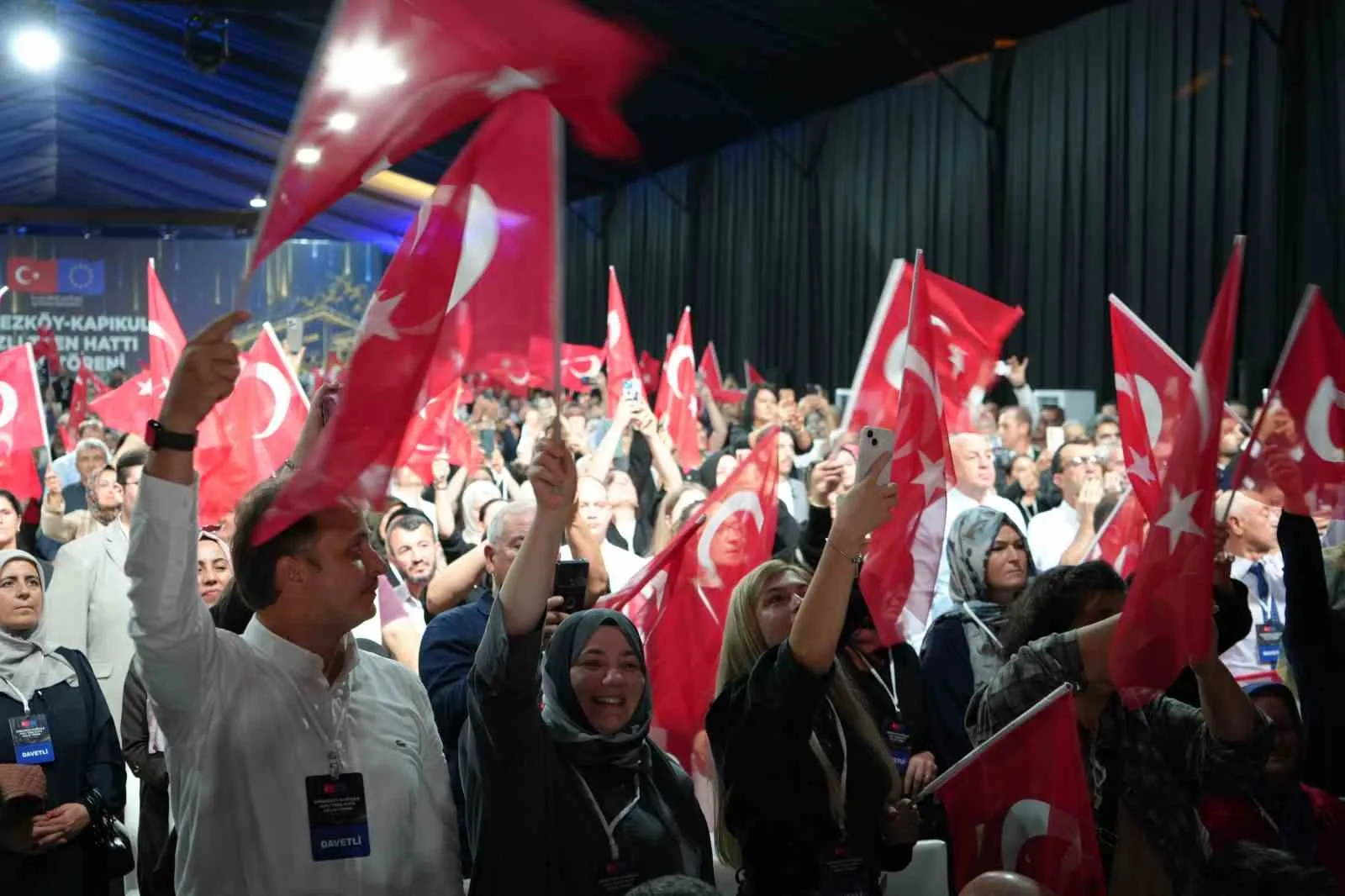 CUMHURBAŞKANI RECEP TAYYİP ERDOĞAN, KAPIKULE - HALKALI HIZLI TREN HATTI'NIN, ÇERKEZKÖY-KAPIKULE KISMININ AÇILIŞ TÖRENİNDE KONUŞTU.