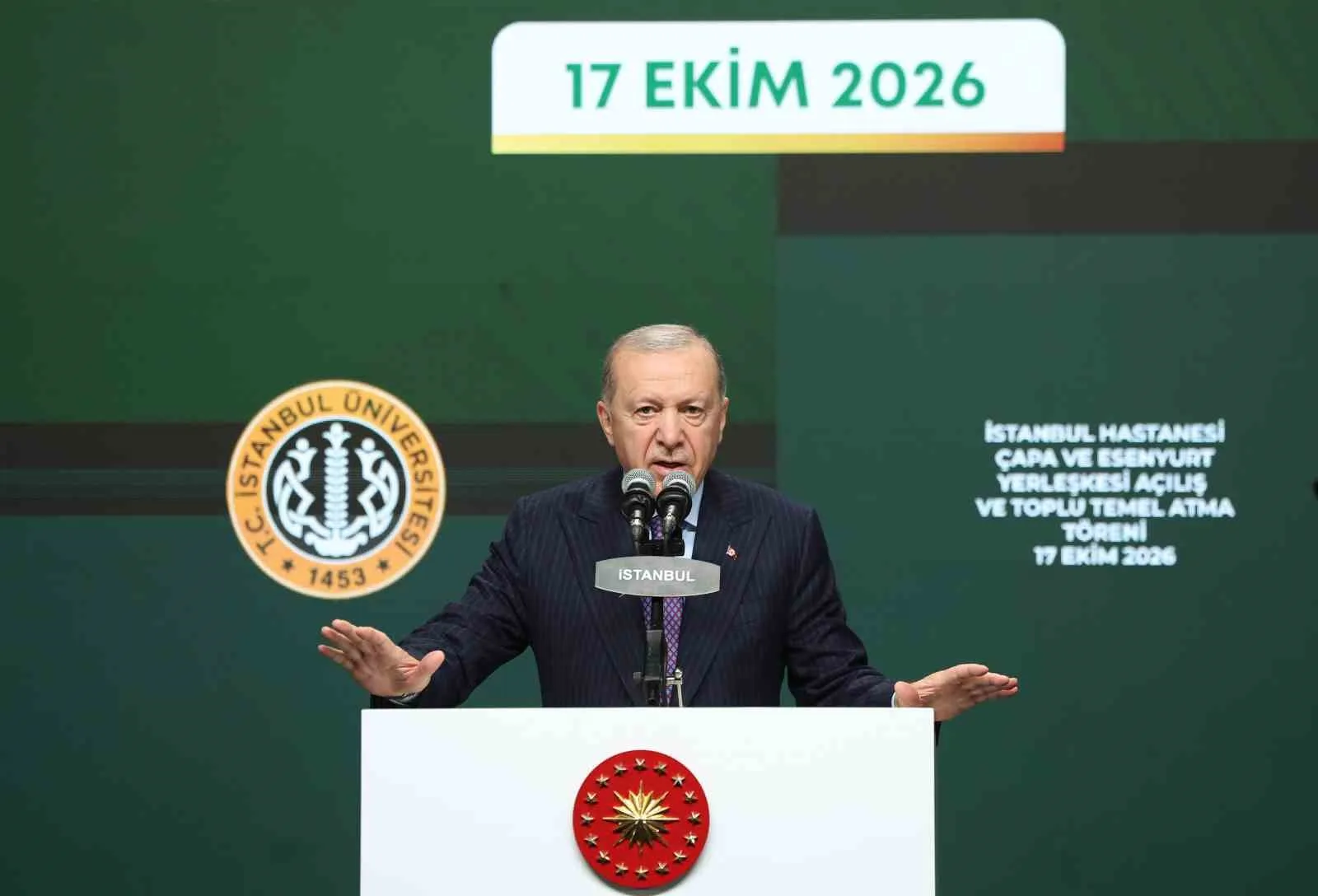 YENİ YATIRIMLARLA, YENİ PROJELERLE SAĞLIK HİZMETLERİ BAŞTA OLMAK ÜZERE İSTANBUL’UMUZA, ÜLKEMİZE VE MİLLETİMİZE HER ALANDA HİZMET ETMEYE İNŞALLAH ÇOK GÜÇLÜ ŞEKİLDE DEVAM EDECEKLERİNİ BELİRTEN CUMHURBAŞKANI ERDOĞAN, "BUNU DA SİZLERLE VE SAĞLIK ÇALIŞANLARIMIZLA BİRLİKTE YAPACAĞIZ" DEDİ.