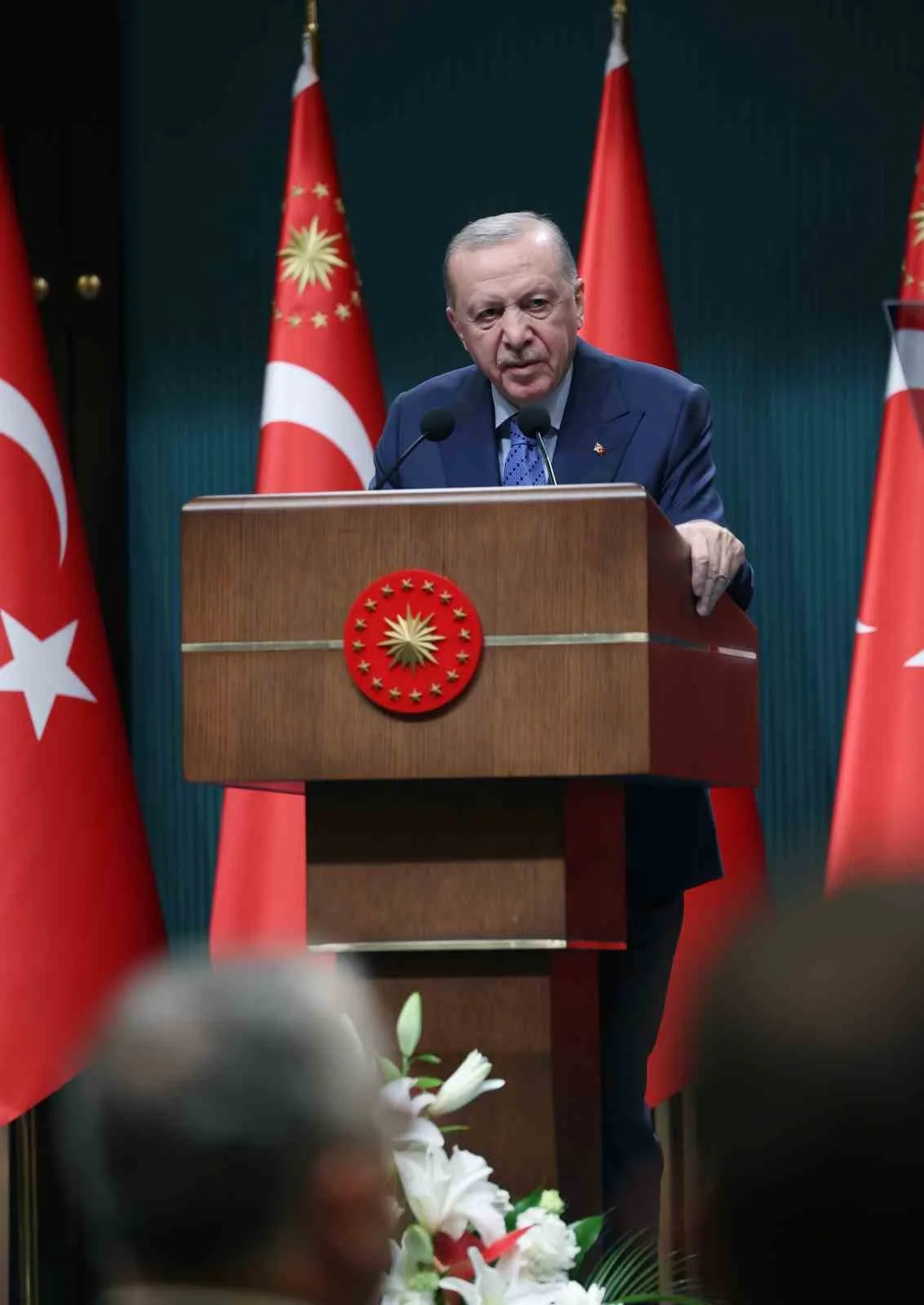 CUMHURBAŞKANI RECEP TAYYİP ERDOĞAN, CUMHURBAŞKANLIĞI KÜLLİYESİNDE GERÇEKLEŞTİRİLEN KABİNE TOPLANTISI'NIN ARDINDAN AÇIKLAMALARDA BULUNDU.