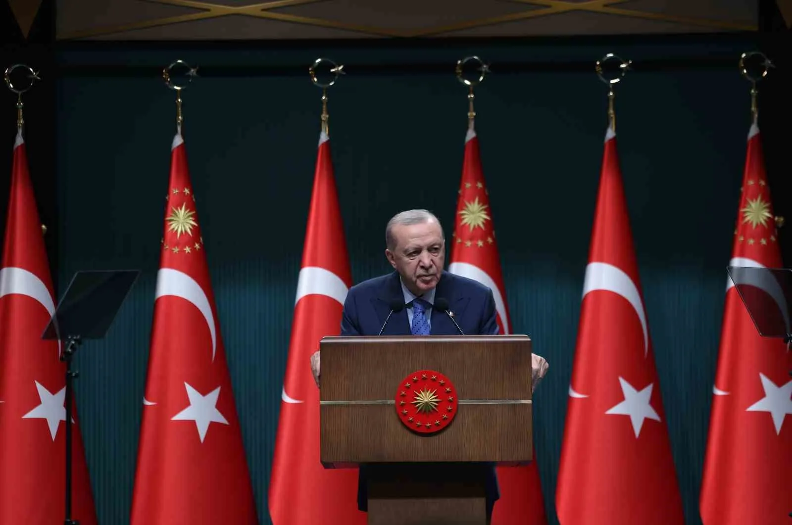 CUMHURBAŞKANI RECEP TAYYİP ERDOĞAN, CUMHURBAŞKANLIĞI KÜLLİYESİNDE GERÇEKLEŞTİRİLEN KABİNE TOPLANTISI'NIN ARDINDAN AÇIKLAMALARDA BULUNDU.