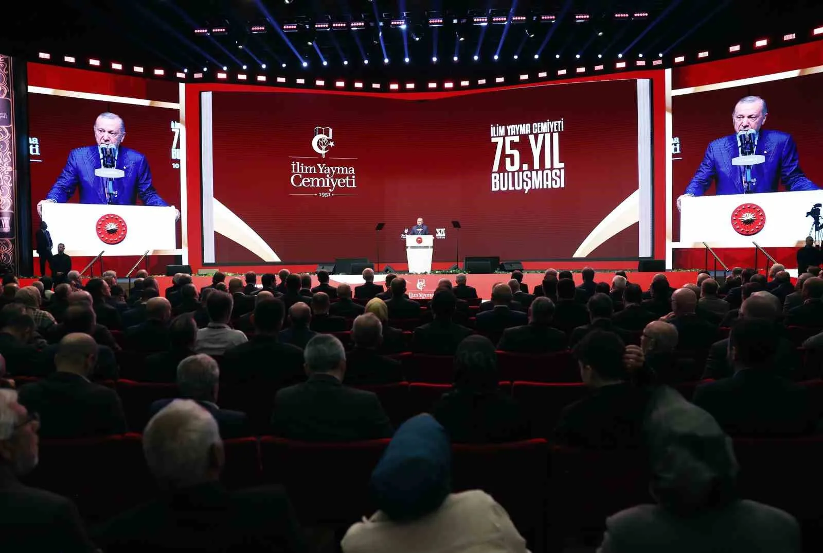 CUMHURBAŞKANI RECEP TAYYİP ERDOĞAN, İSTANBUL KONGRE MERKEZİ'NDE İLİM YAYMA CEMİYETİ 75. YIL BULUŞMASI'NA KATILDI.