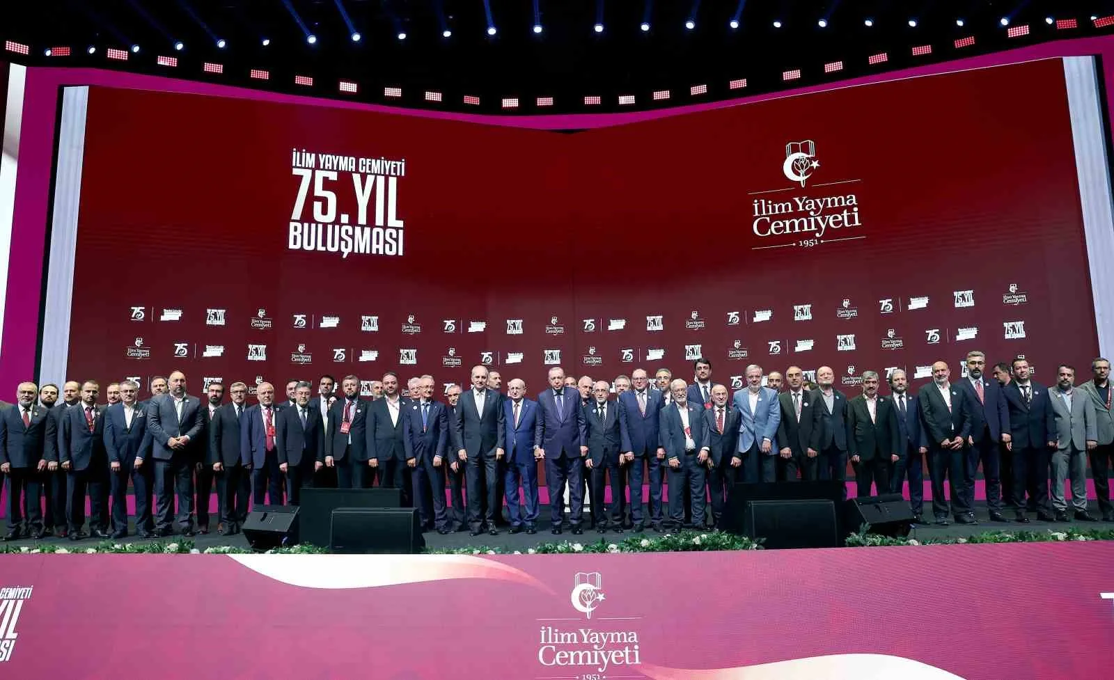 CUMHURBAŞKANI RECEP TAYYİP ERDOĞAN, İSTANBUL KONGRE MERKEZİ'NDE İLİM YAYMA CEMİYETİ 75. YIL BULUŞMASI'NA KATILDI.