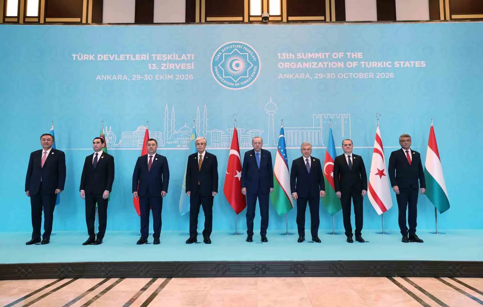 ERDOĞAN, TÜRK DEVLETLERİNİN LİDERLERİNİ ANKARA'DA AĞIRLAMAKTAN BÜYÜK BAHTİYARLIK DUYDUĞUNU BELİRTEREK, CUMHURİYET'İN 103. YIL DÖNÜMÜ KUTLAMALARINA KATILAN LİDERLERE TEŞEKKÜR ETTİ.