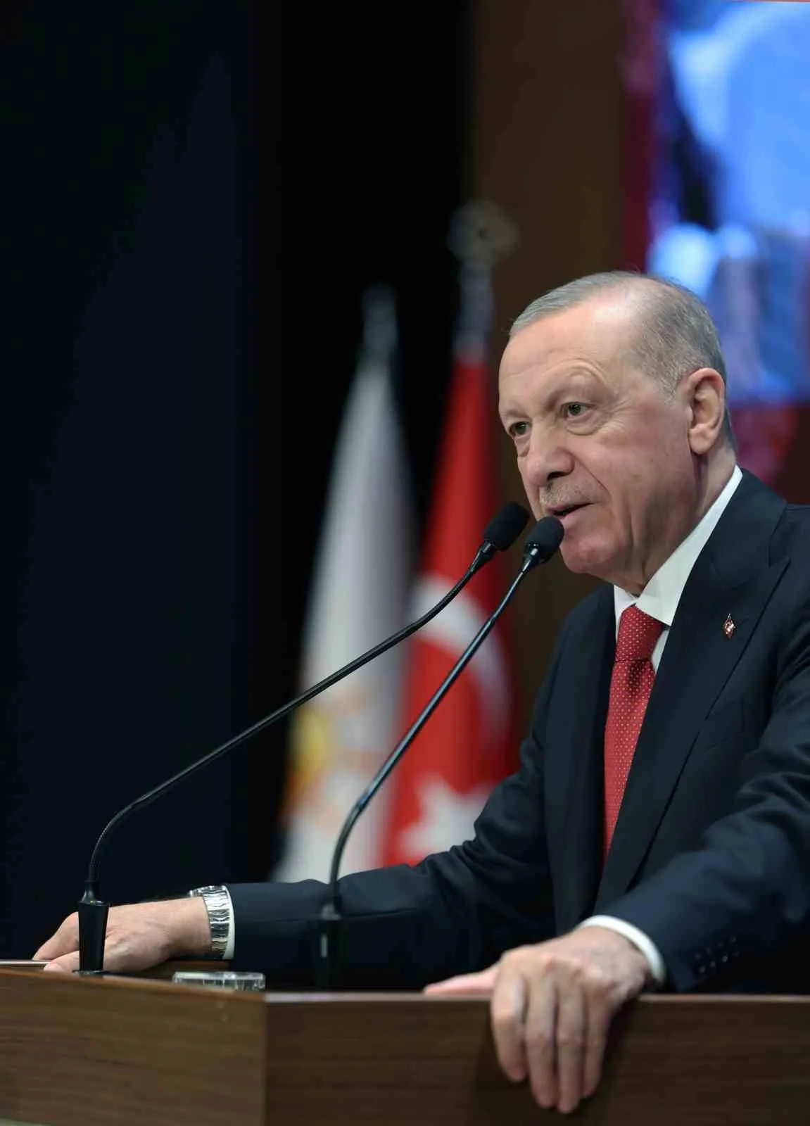 CUMHURBAŞKANI ERDOĞAN, AK PARTİ GENEL MERKEZ KADIN KOLLARI BAŞKANLIĞINCA AK PARTİ KONGRE MERKEZİ'NDE DÜZENLENEN İSTANBUL İL KADIN KOLLARI MAHALLE BAŞKANLARI İSTİŞARE VE DEĞERLENDİRME TOPLANTISI'NA KATILDI.