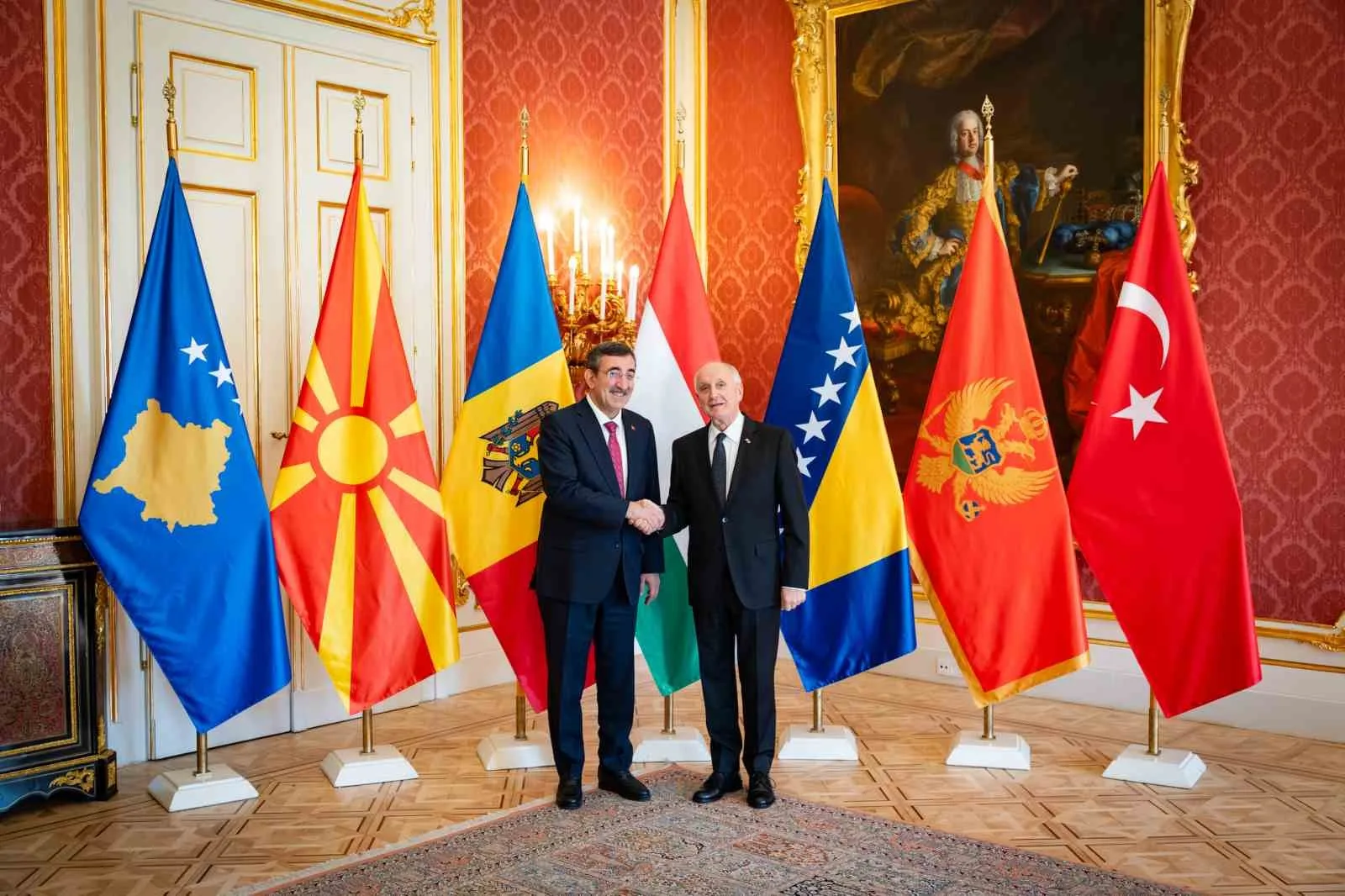 CUMHURBAŞKANI YARDIMCISI CEVDET YILMAZ, CUMHURBAŞKANI RECEP TAYYİP ERDOĞAN’I TEMSİLEN 1956 MACAR DEVRİMİ VE BAĞIMSIZLIK SAVAŞI'NI ANMA ETKİNLİKLERİ KAPSAMINDA MACARİSTAN PARLAMENTOSU'NDA DÜZENLENEN TÖREN OTURUMUNA KATILDI.