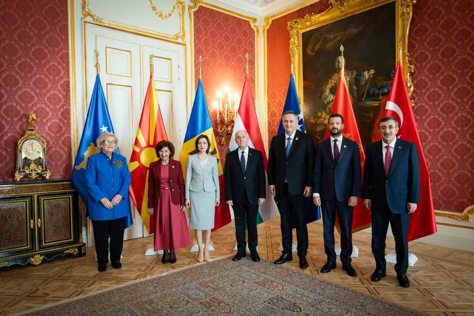 CUMHURBAŞKANI YARDIMCISI CEVDET YILMAZ, CUMHURBAŞKANI RECEP TAYYİP ERDOĞAN’I TEMSİLEN 1956 MACAR DEVRİMİ VE BAĞIMSIZLIK SAVAŞI'NI ANMA ETKİNLİKLERİ KAPSAMINDA MACARİSTAN PARLAMENTOSU'NDA DÜZENLENEN TÖREN OTURUMUNA KATILDI.