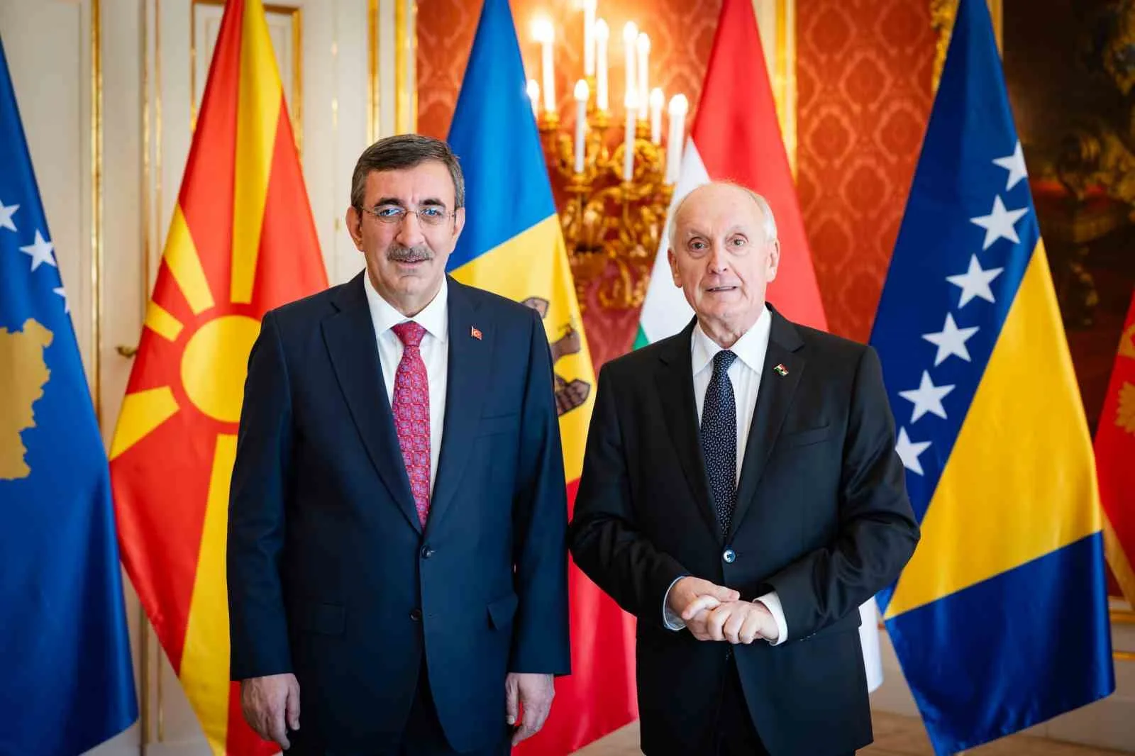 CUMHURBAŞKANI YARDIMCISI CEVDET YILMAZ, CUMHURBAŞKANI RECEP TAYYİP ERDOĞAN’I TEMSİLEN 1956 MACAR DEVRİMİ VE BAĞIMSIZLIK SAVAŞI'NI ANMA ETKİNLİKLERİ KAPSAMINDA MACARİSTAN PARLAMENTOSU'NDA DÜZENLENEN TÖREN OTURUMUNA KATILDI.