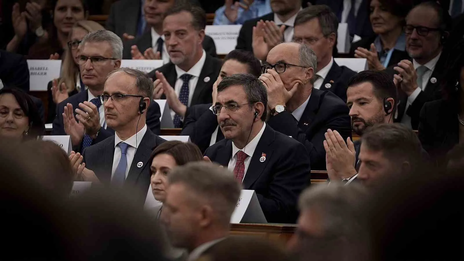 CUMHURBAŞKANI YARDIMCISI CEVDET YILMAZ, CUMHURBAŞKANI RECEP TAYYİP ERDOĞAN’I TEMSİLEN 1956 MACAR DEVRİMİ VE BAĞIMSIZLIK SAVAŞI'NI ANMA ETKİNLİKLERİ KAPSAMINDA MACARİSTAN PARLAMENTOSU'NDA DÜZENLENEN TÖREN OTURUMUNA KATILDI.