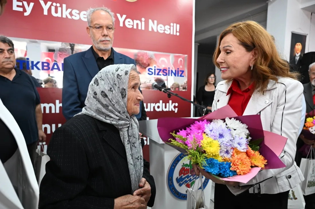 Cumhuriyet Konulu Sergiler Akm’de Açıldı