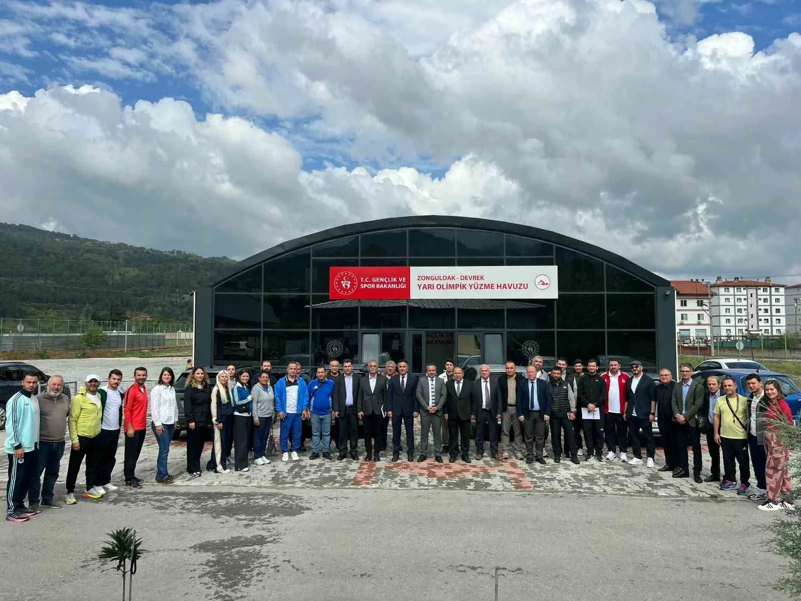 DÜZENLENEN TOPLANTIDA  DEVREK VE GÖKÇEBEY  YETKİLİLERİ HAZIR BULUNDU