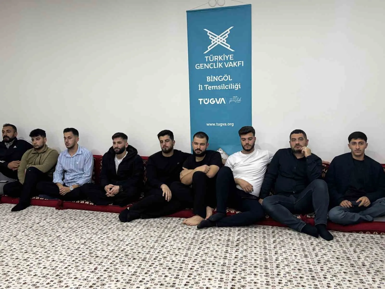 AK PARTİ BİNGÖL İL BAŞKANI YILMAZ SEVEN, TÜGVA BİNGÖL ERKEK ÖĞRENCİ YURDU'NDA DÜZENLENEN İLERİ DÜZEY LİDERLİK PROGRAMI KAPSAMINDA GENÇLERLE BİR ARAYA GELDİ.