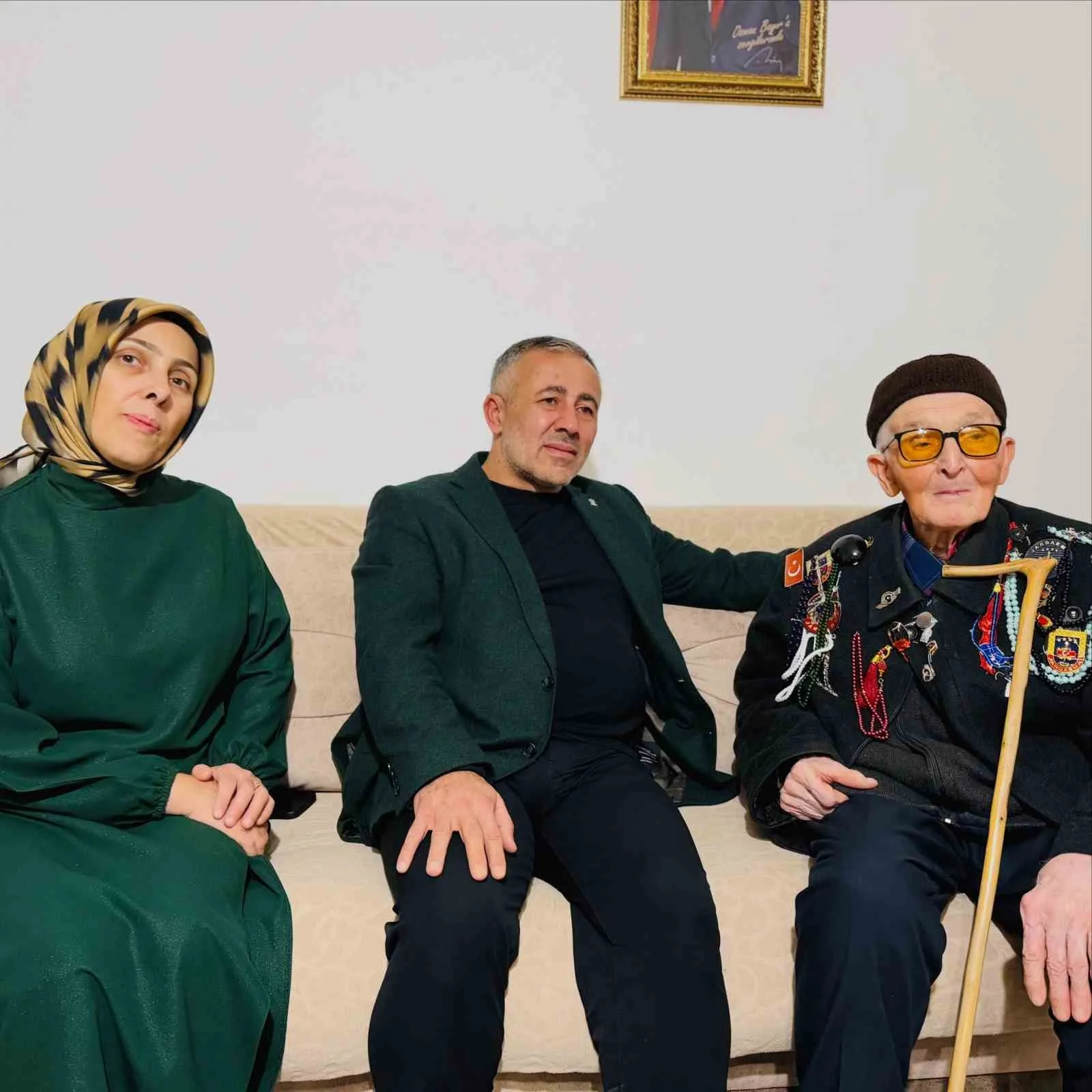 İL BAŞKANI YILDIRIM, ŞEHİT BABASI BAYIR İLE BİR ARAYA GELDİ
