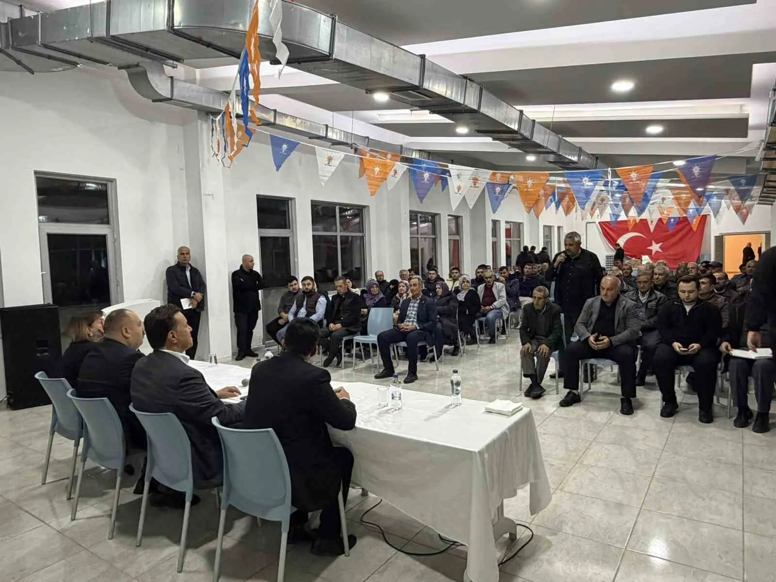 ESKİŞEHİR'DE İNÖNÜ İLÇE DANIŞMA MECLİSİ TOPLANTISI, AK PARTİ MİLLETVEKİLİ NEBİ HATİPOĞLU'NUN KATILIMIYLA GERÇEKLEŞTİRİLDİ
