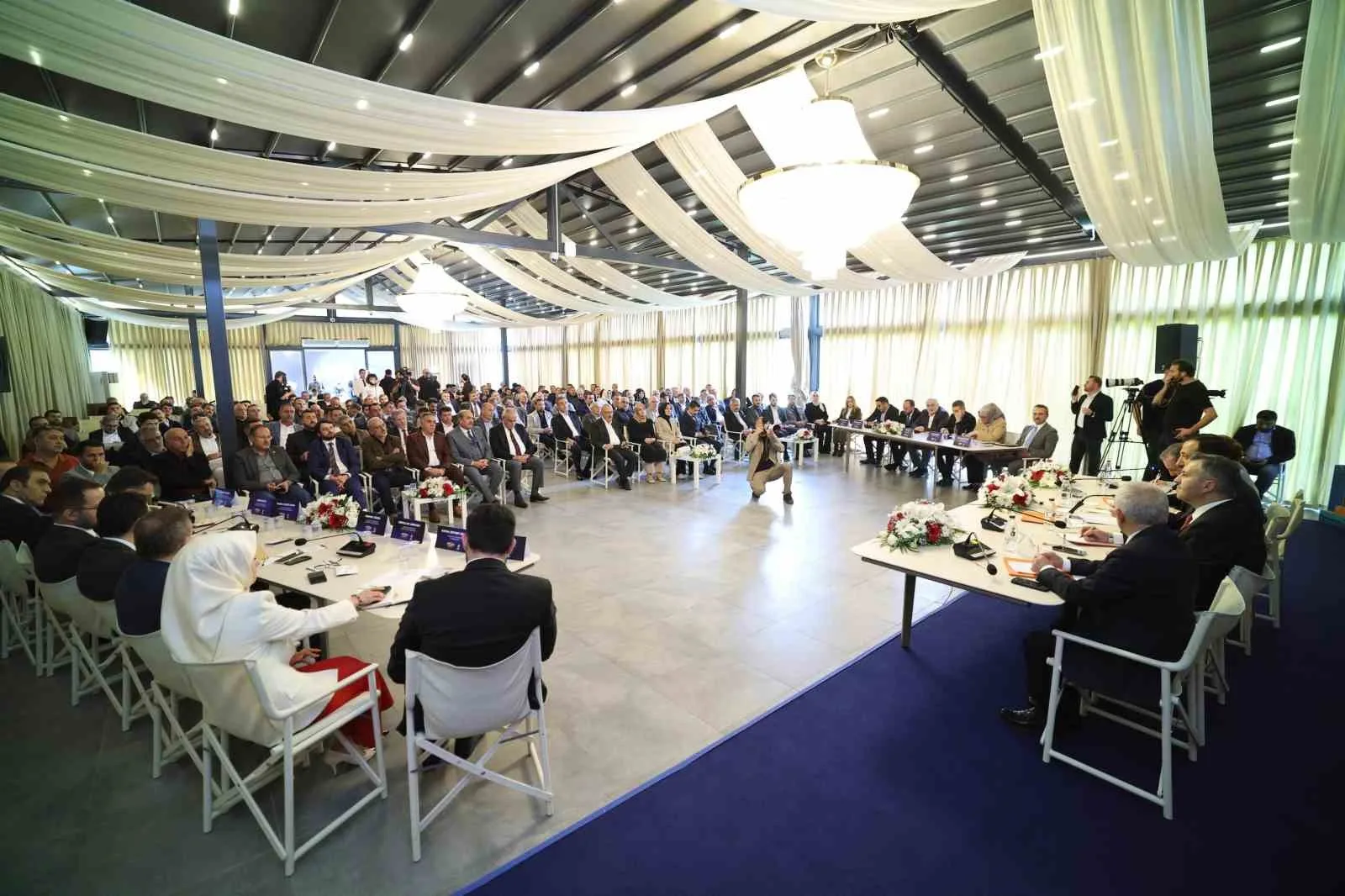 AK PARTİ İSTANBUL İL BAŞKANLIĞI TARAFINDAN 39 İLÇEDE GERÇEKLEŞTİRİLECEK "İSTANBUL’U DİNLİYORUZ" PROGRAMI SULTANBEYLİ’DEN BAŞLADI.