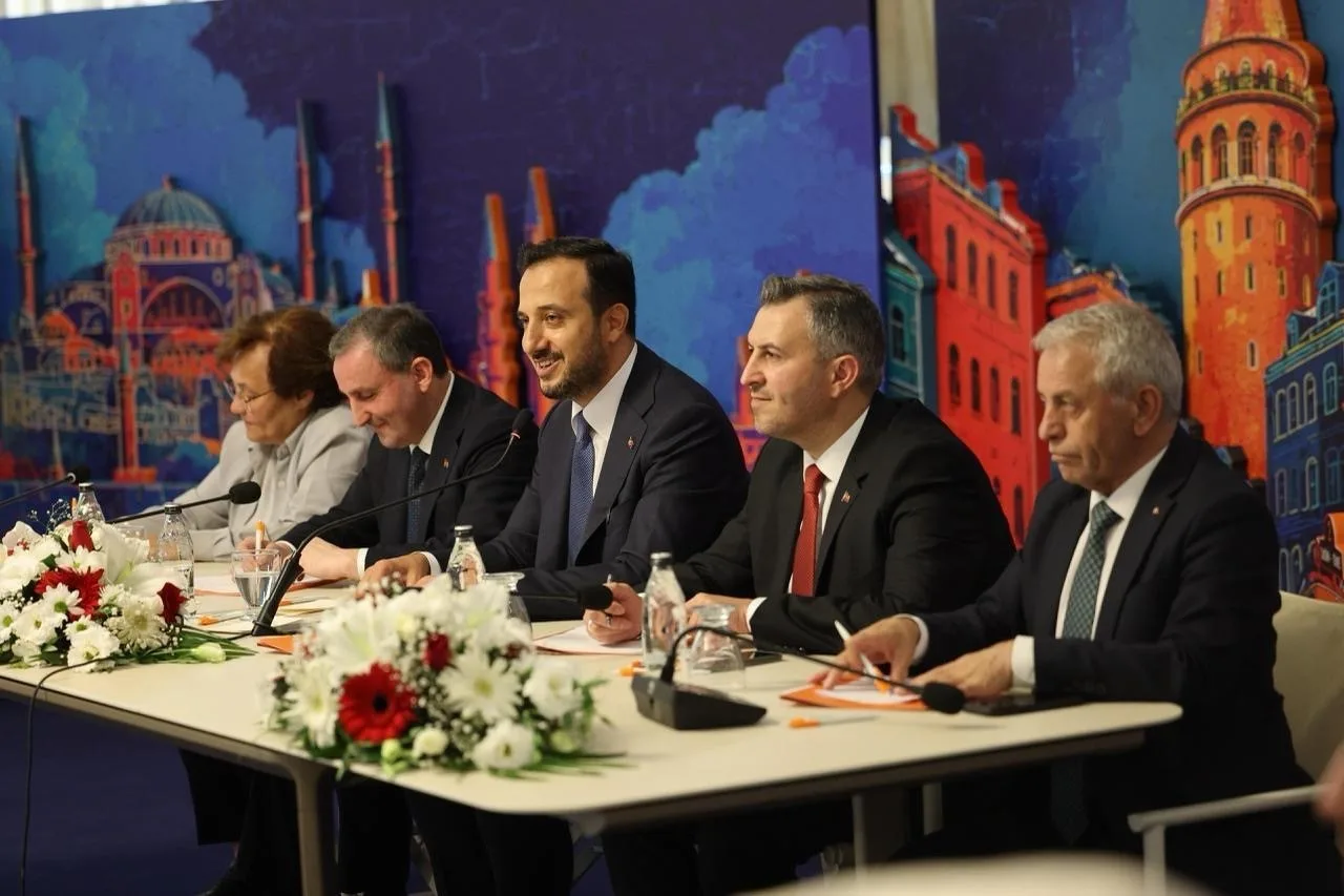 AK PARTİ İSTANBUL İL BAŞKANLIĞI TARAFINDAN 39 İLÇEDE GERÇEKLEŞTİRİLECEK "İSTANBUL’U DİNLİYORUZ" PROGRAMI SULTANBEYLİ’DEN BAŞLADI.