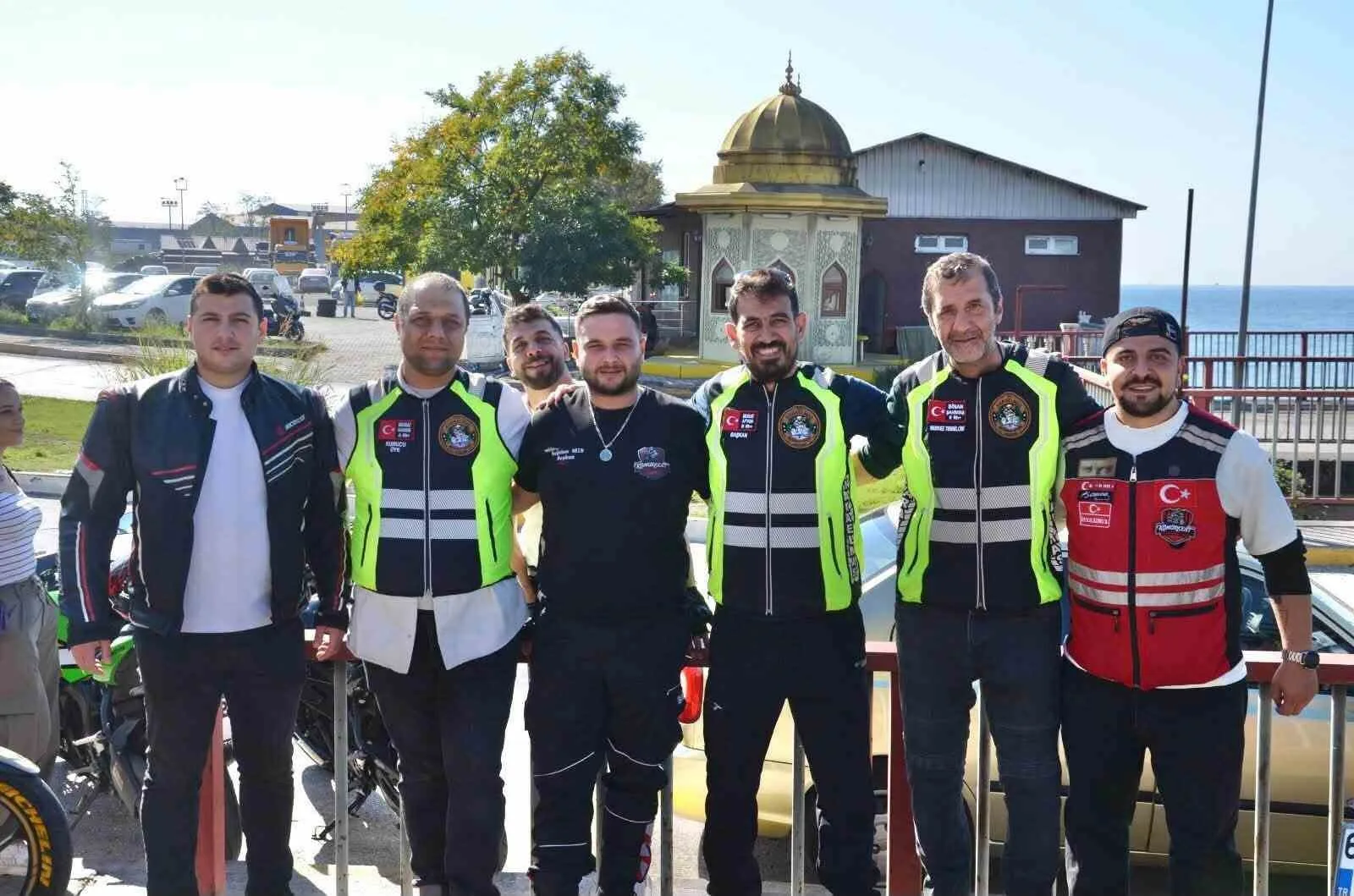 ZONGULDAK (İHA) - KARAELMAS MOTOSİKLET KULÜBÜ TARAFINDAN AZİZ ŞEHİTLER VE TRAFİK KAZALARINDA HAYATINI KAYBEDEN MOTOSİKLETÇİLER ANISINA GÜLÜÇ SOSYAL BELEDİYE TESİSLERİ’NDE MEVLİD-İ ŞERİF VE KUR’AN-I KERİM OKUNDU.