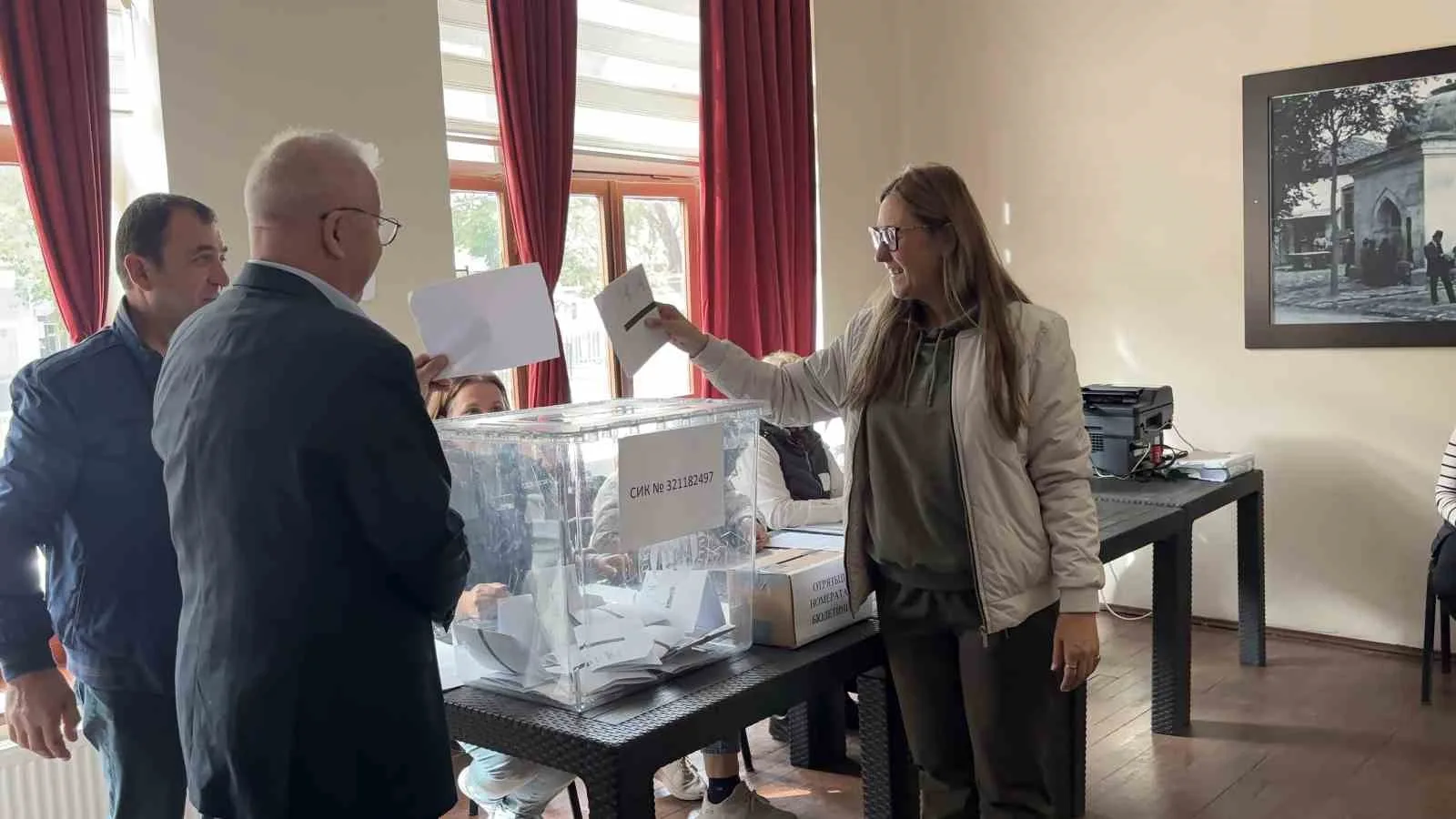 KIRKLARELİ'NDE ÇİFTE VATANDAŞLAR BULGARİSTAN SEÇİMİ İÇİN SANDIK BAŞINA GİDİYOR