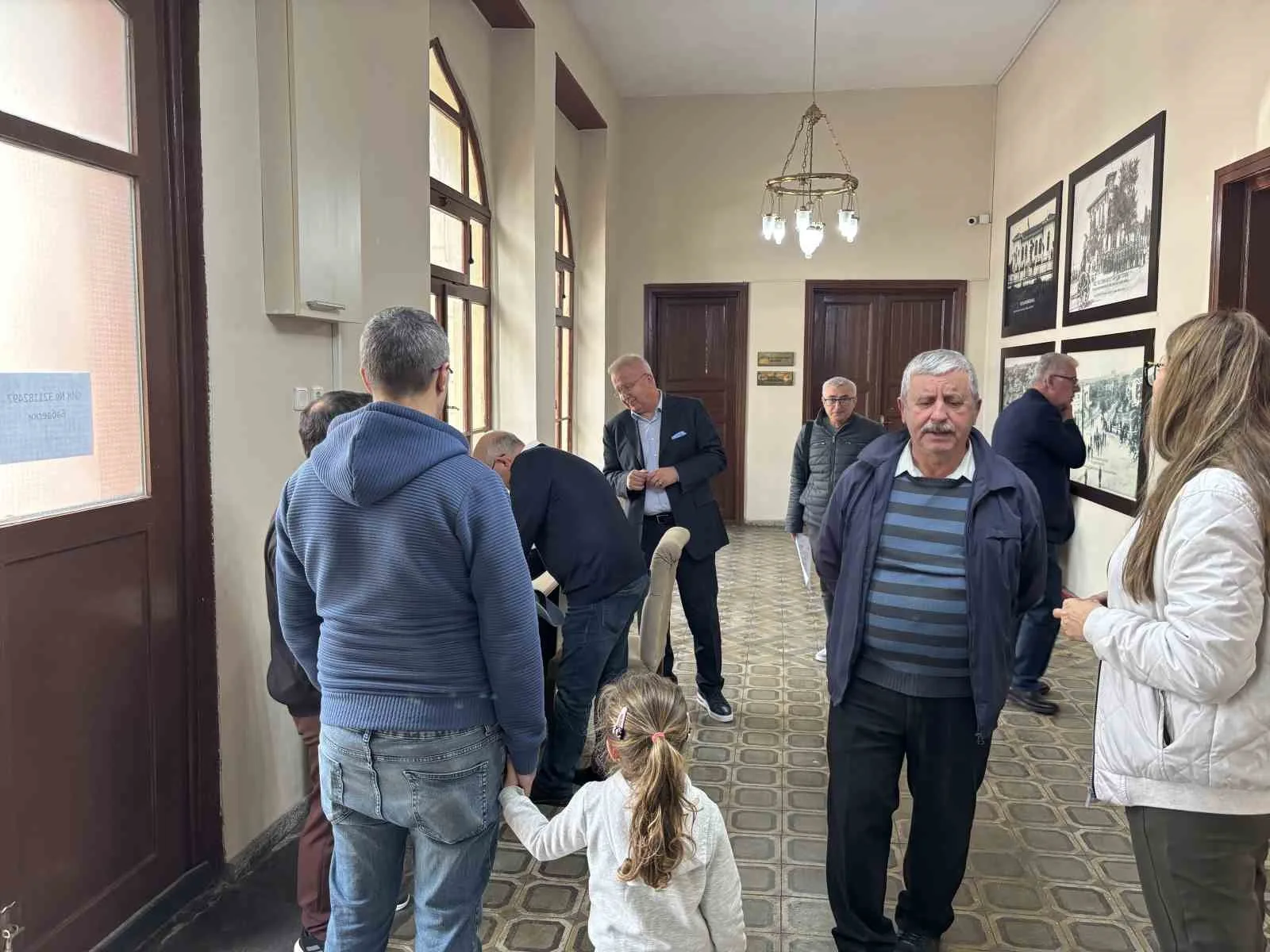 KIRKLARELİ'NDE ÇİFTE VATANDAŞLAR BULGARİSTAN SEÇİMİ İÇİN SANDIK BAŞINA GİDİYOR