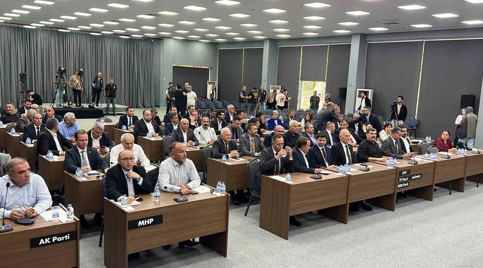 BELEDİYE MECLİSİNDE BAŞKANVEKİLLİĞİ SEÇİMİ YAPILDI