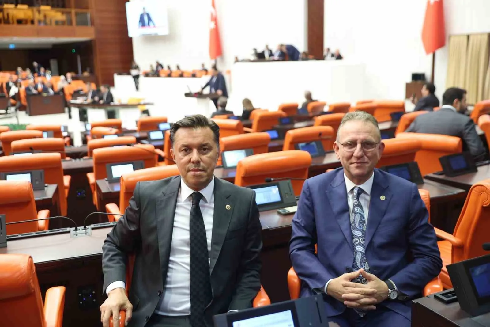 TÜRKİYE BÜYÜK MİLLET MECLİSİ'NDE (TBMM) TÜRK KIZILAY KANUNU TEKLİFİ İLE İÇİŞLERİ KOMİSYONU RAPORU ÜZERİNE GÖRÜŞMELERE KATILAN AK PARTİ ESKİŞEHİR MİLLETVEKİLİ NEBİ HATİPOĞLU, KİŞİSEL VERİLERİ KORUMA KURULU'NDA (KVKK) BOŞ BULUNAN İKİ ÜYELİK İÇİN OY KULLANDI.