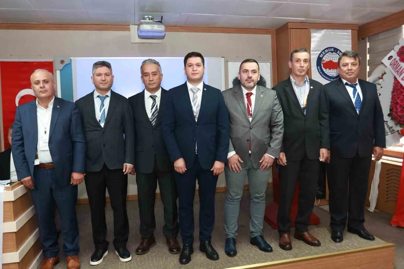 TOÇ BİR-SEN ZONGULDAK ŞUBE BAŞKANLIĞI, 1. OLAĞAN GENEL KURULUNU GENİŞ BİR KATILIMLA GERÇEKLEŞTİRDİ. GENEL KURULDA ONUR CAN, ZONGULDAK ŞUBE BAŞKANLIĞINA SEÇİLDİ.
