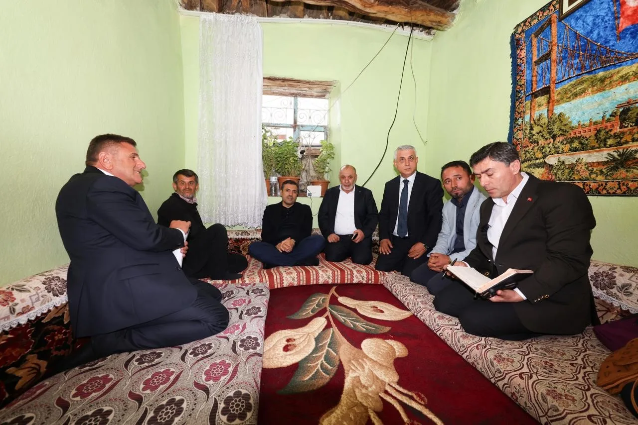 AK PARTİ KONYA İL BAŞKANI FATİH ÖZGÖKÇEN, SÜRDÜRÜLEN SAHA ÇALIŞMALARI KAPSAMINDA YALIHÜYÜK VE MAHALLELERİNDE VATANDAŞLARLA BİR ARAYA GELDİ.