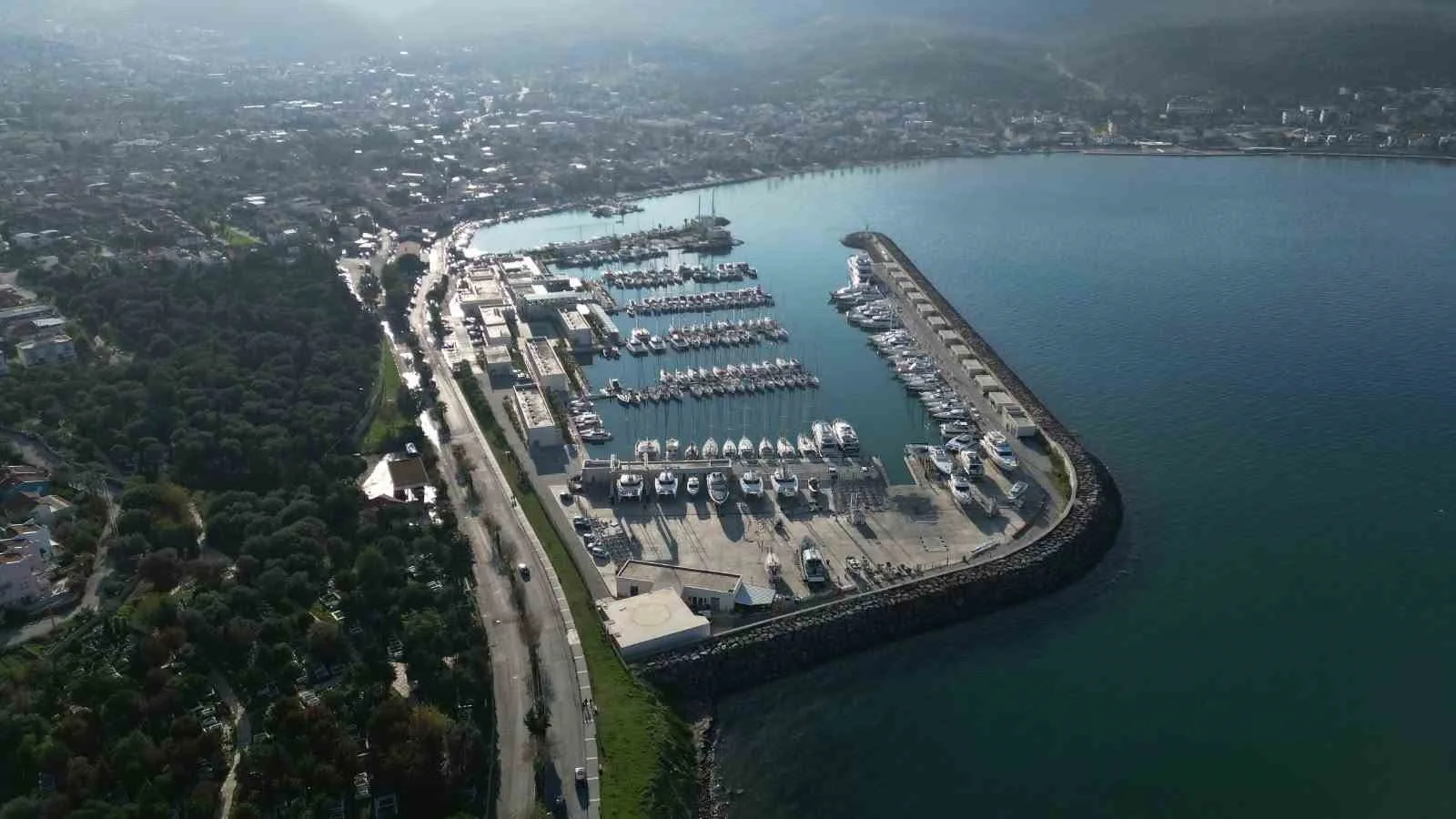 YENİ FOÇA YAT LİMANI