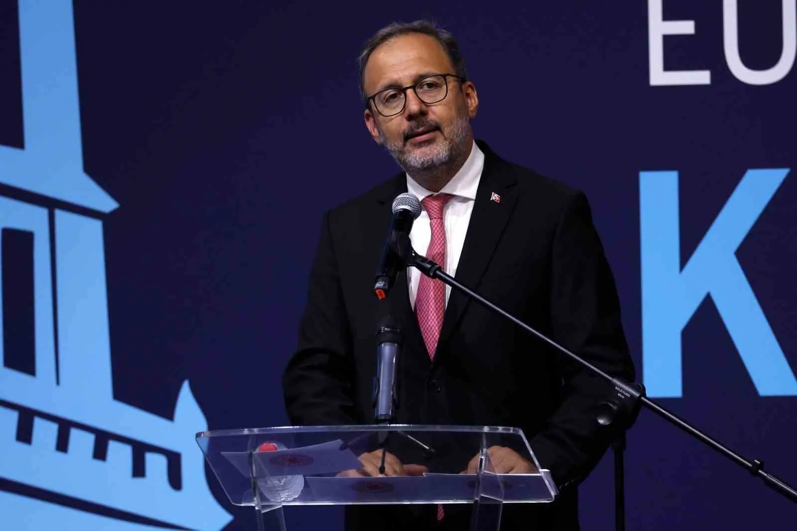 AK PARTİ İZMİR MİLLETVEKİLİ VE TBMM ENGELLİ BİREYLERİN SORUNLARINI ARAŞTIRMA KOMİSYONU BAŞKANI DR. MEHMET MUHARREM KASAPOĞLU
