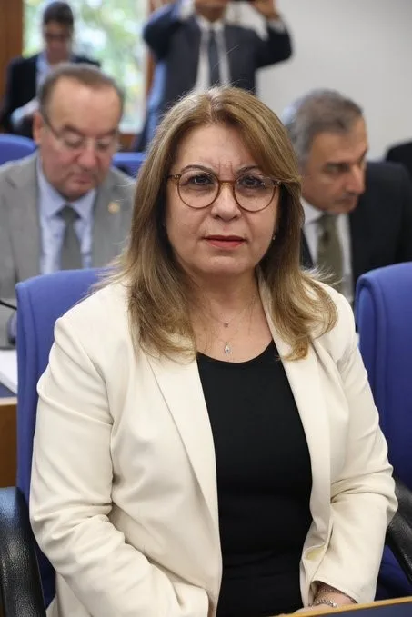 GÜLİZAR BİÇER KARACA