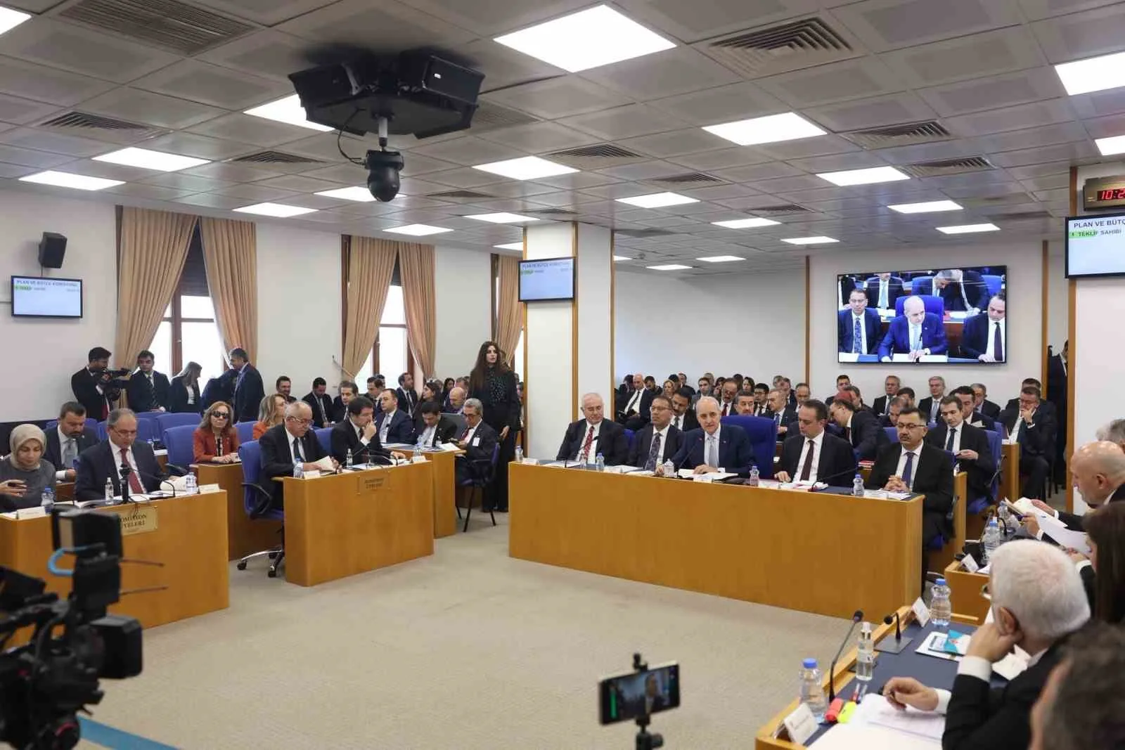 TÜRKİYE BÜYÜK MİLLET MECLİSİ (TBMM) PLAN VE BÜTÇE KOMİSYONU, AK PARTİ SAMSUN MİLLETVEKİLİ MEHMET MUŞ BAŞKANLIĞINDA TOPLANDI.