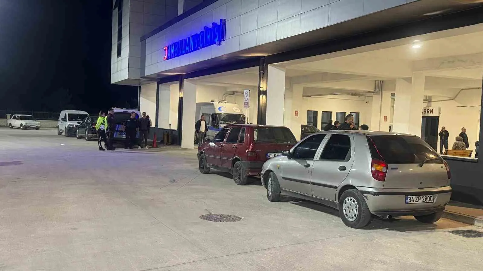 LAPLI DEVLET HASTANESİ'NE KALDIRILAN ÖZCAN, DOKTORLARIN TÜM MÜDAHALELERİNE RAĞMEN KURTARILAMAYARAK HAYATINI KAYBETTİ.